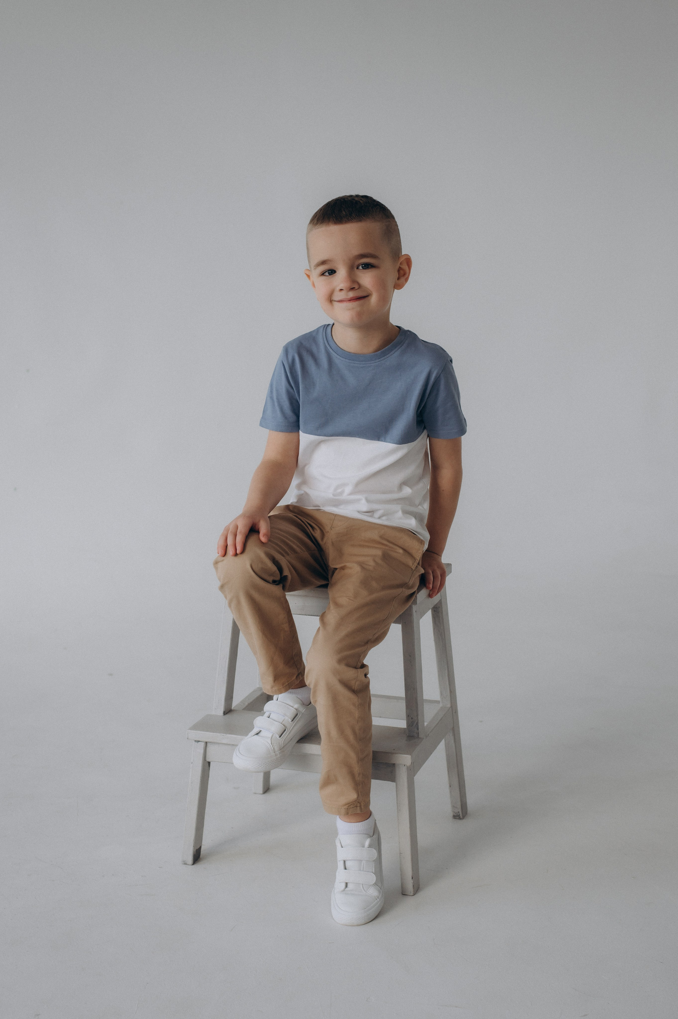 Сімейна фотосесія Тернопіль, сімейний фотограф Тернопіль Львів, зйомка дітей, портретний фотограф Тернопіль, фотосесія Причастя у студії. Сімейний, дитячий та індивідуальний фотограф в м. Тернопіль, м. Львів