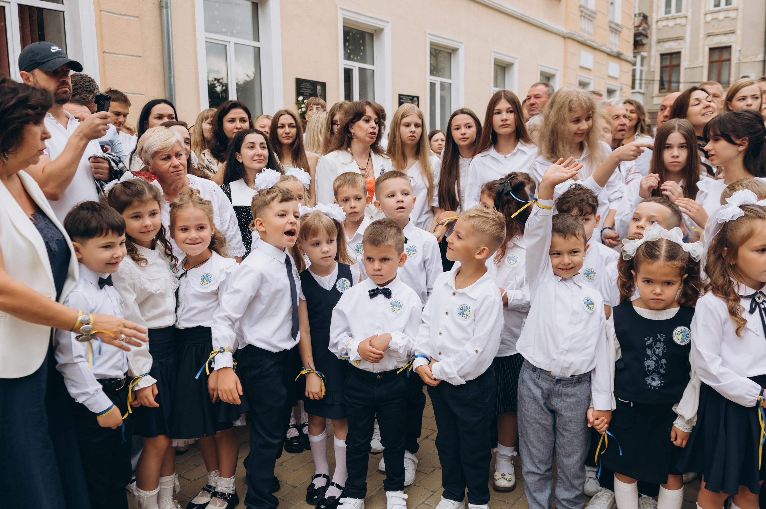 Перший дзвоник у Тернополі, фотосесія першокласників