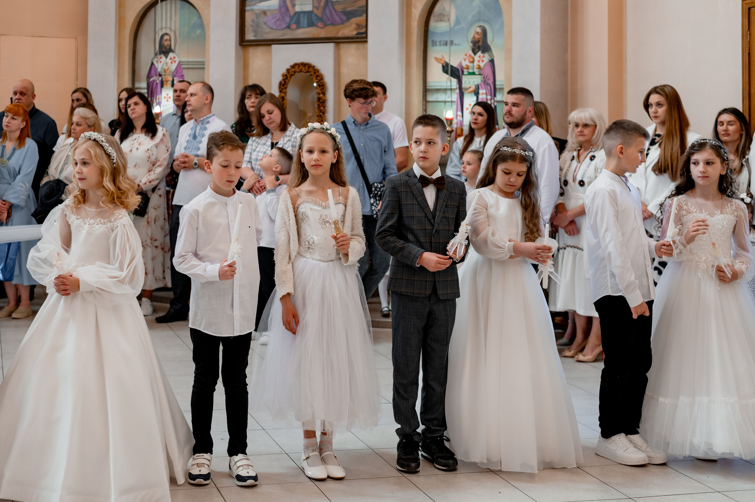 Фотосесія Першого Причастя Тернопіль, зйомка Причастя Тернопіль, Таїнство Першого Причастя Тернопіль, Катедра Причастя Тернопіль. Сімейний, дитячий та індивідуальний фотограф в м. Тернопіль, м. Львів