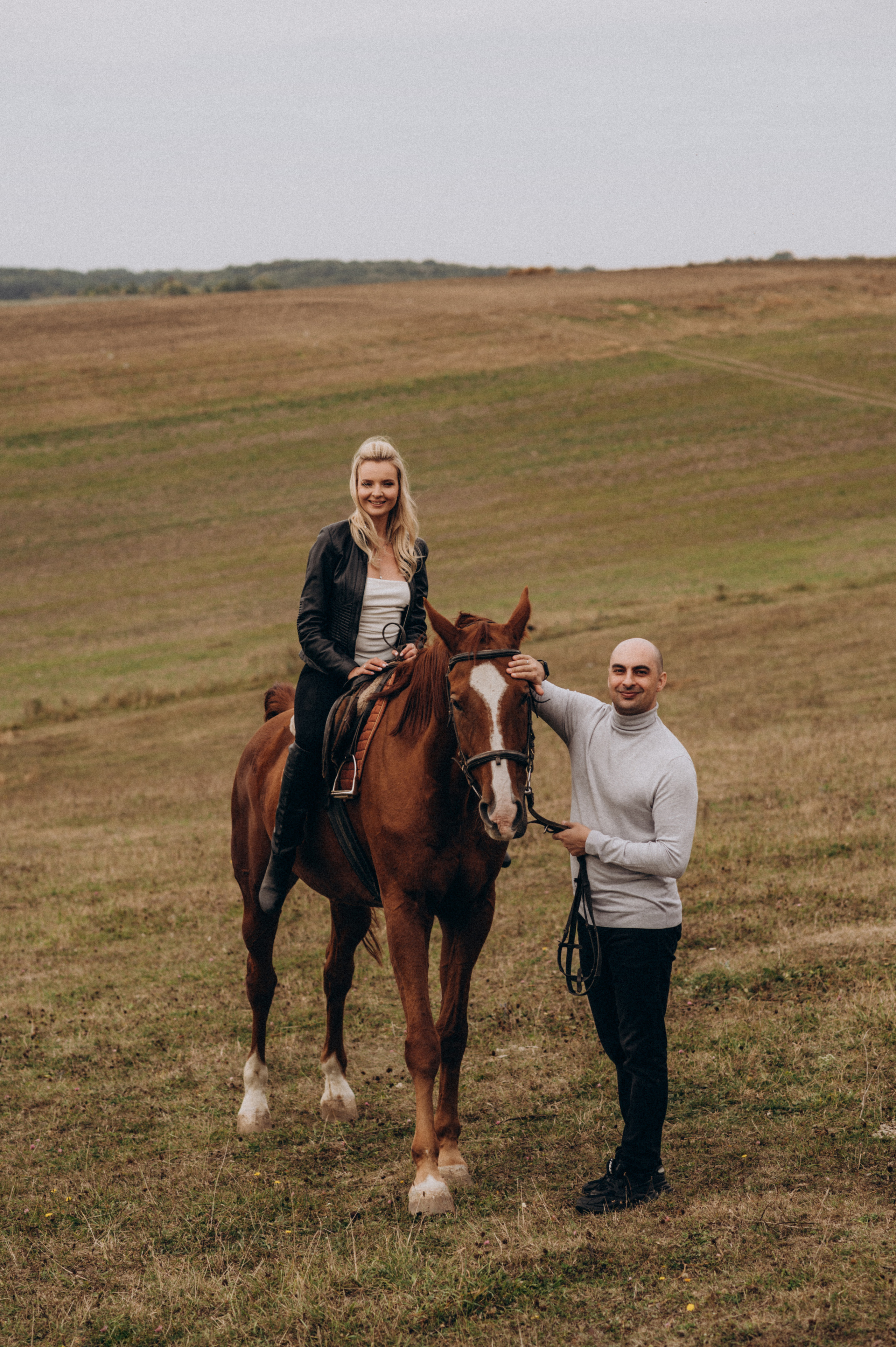 Фотосесія з кіньми Тернопіль, кінна зйомка, сімейна фотосесія на конях. Сімейний, дитячий та індивідуальний фотограф в м. Тернопіль, м. Львів