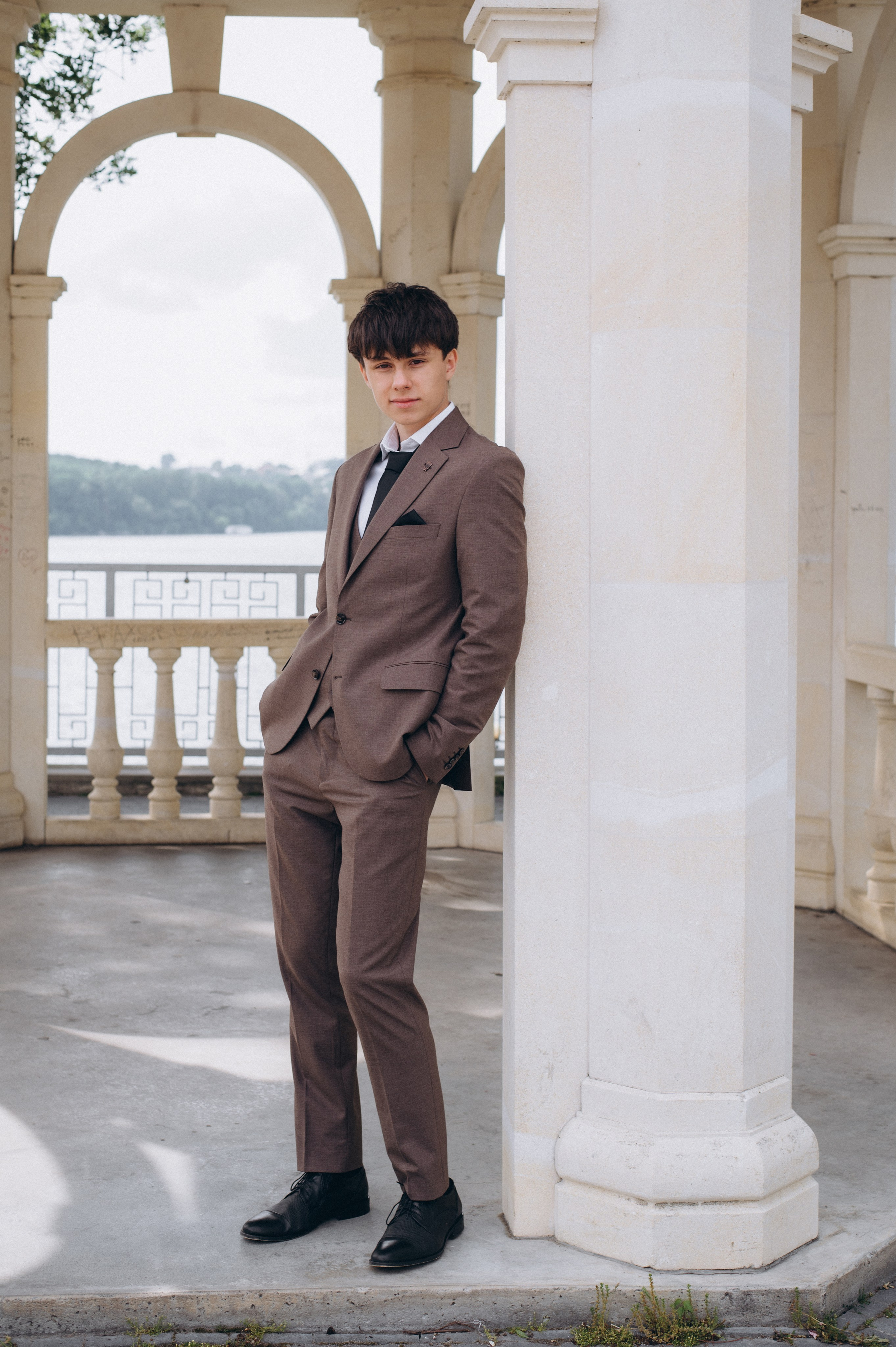 Випускники 2025, фотосесія випускного Тернопіль, фотосесія випускників Тернопіль, зйомка випускного, фотосесія випускного. Сімейний, дитячий та індивідуальний фотограф в м. Тернопіль, м. Львів