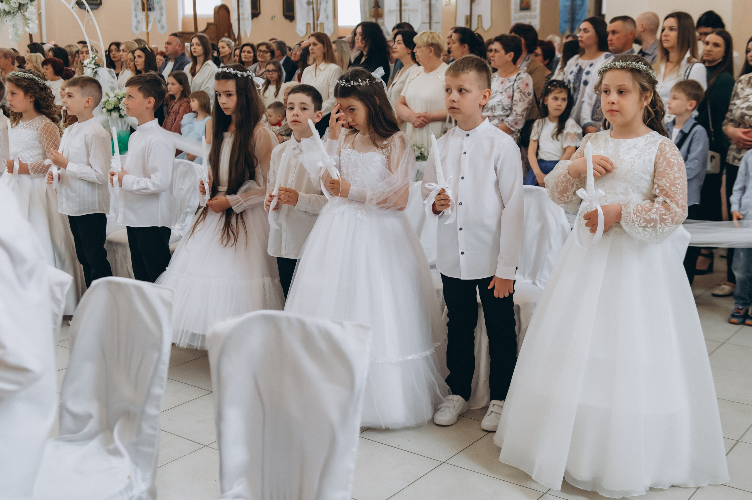 Фотосесія Причастя Тернопіль, зйомка Причастя, фотограф на Причастя Тернопіль, Причастя Львів, церква Петра і Павла. Сімейний, дитячий та індивідуальний фотограф в м. Тернопіль, м. Львів