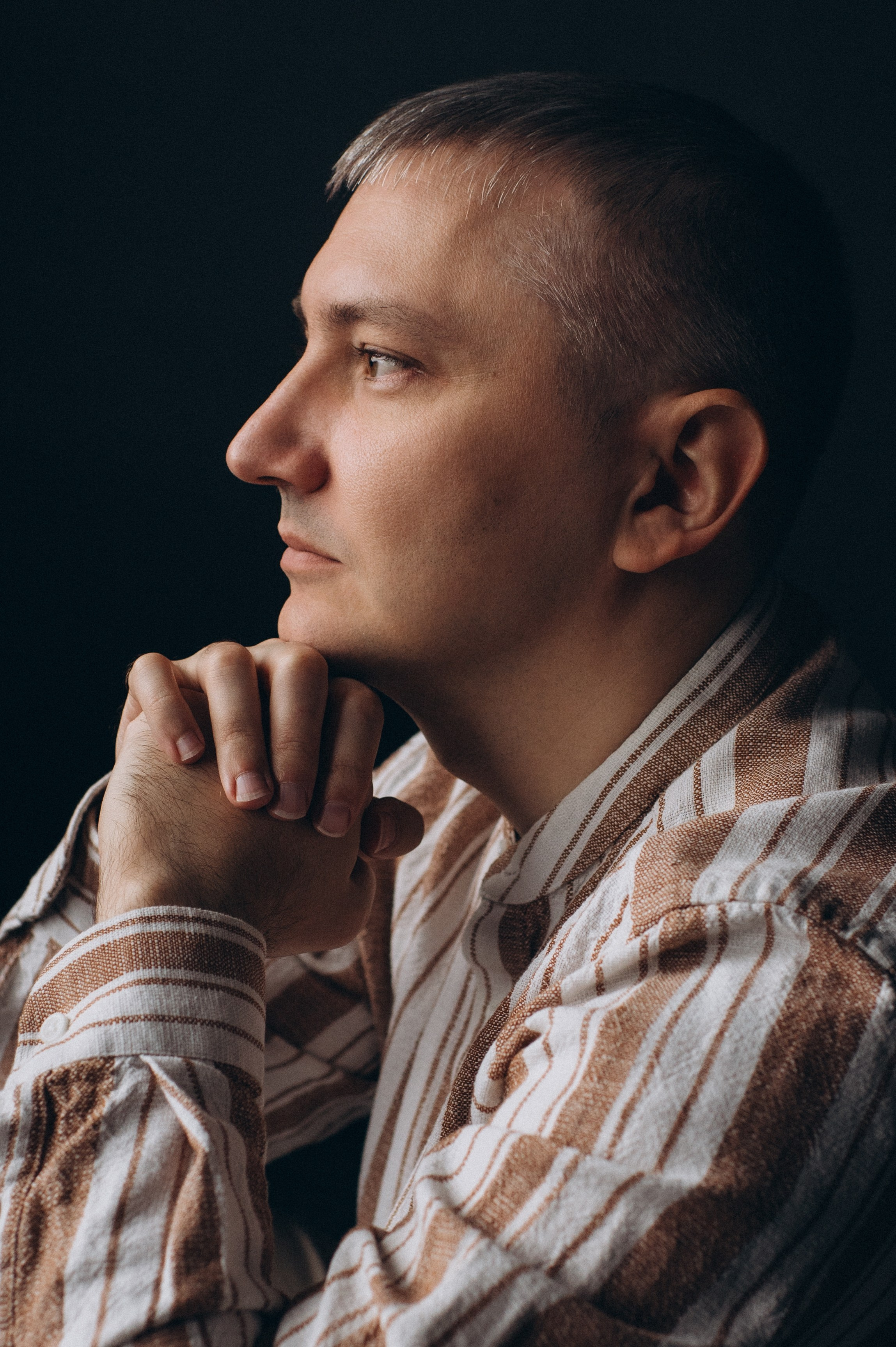 Портретна фотосесія чоловіків, чоловічий портрет, індивідуальна фотосесія Тернопіль, портретний фотограф Тернопіль. Сімейний, дитячий та індивідуальний фотограф в м. Тернопіль, м. Львів