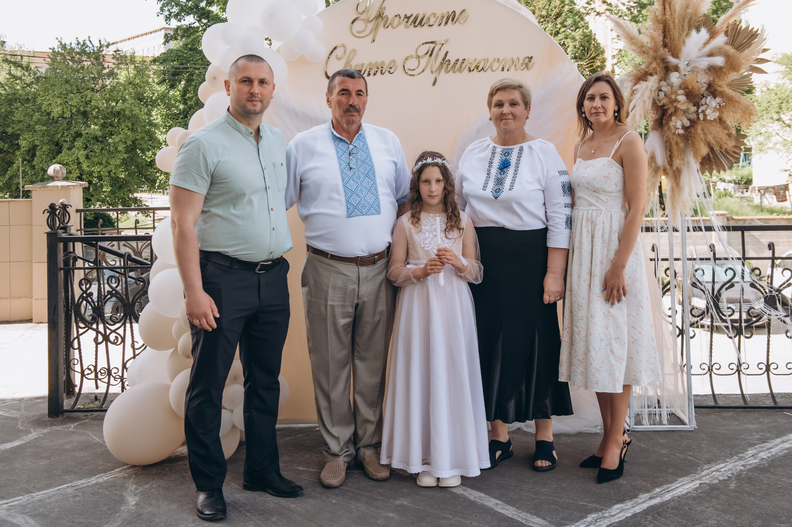 Фотосесія Причастя Тернопіль церква Св Михаїла, фотограф на Причастя Тернопіль, фотосесія Літургії Причастя Тернопіль. Сімейний, дитячий та індивідуальний фотограф в м. Тернопіль, м. Львів