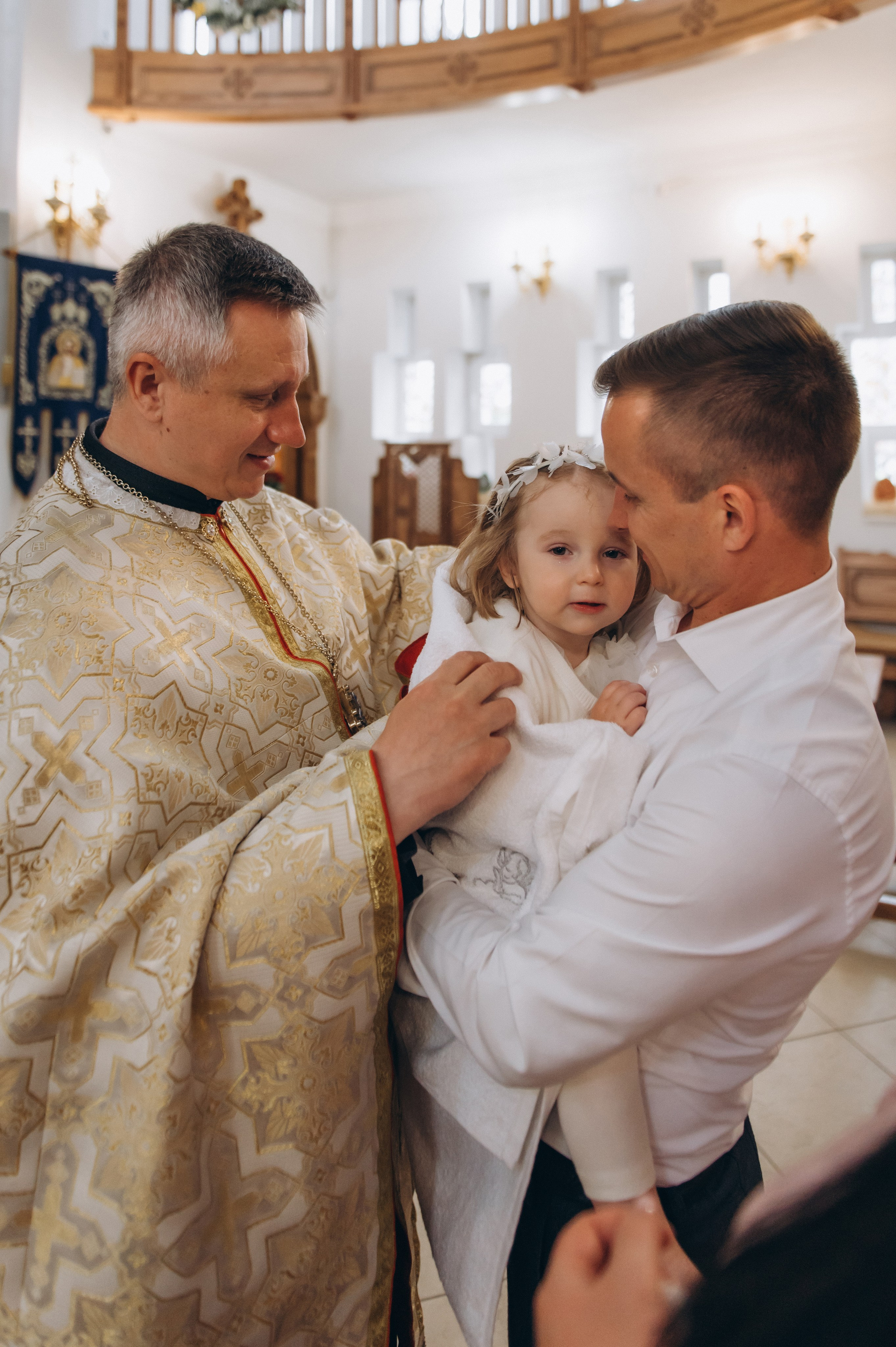 Фотосесія Хрещення Тернопіль, зйомка Хрестин Тернопіль, фотограф на хрестини Тернопіль, хрещення Львів. Сімейний, дитячий та індивідуальний фотограф в м. Тернопіль, м. Львів