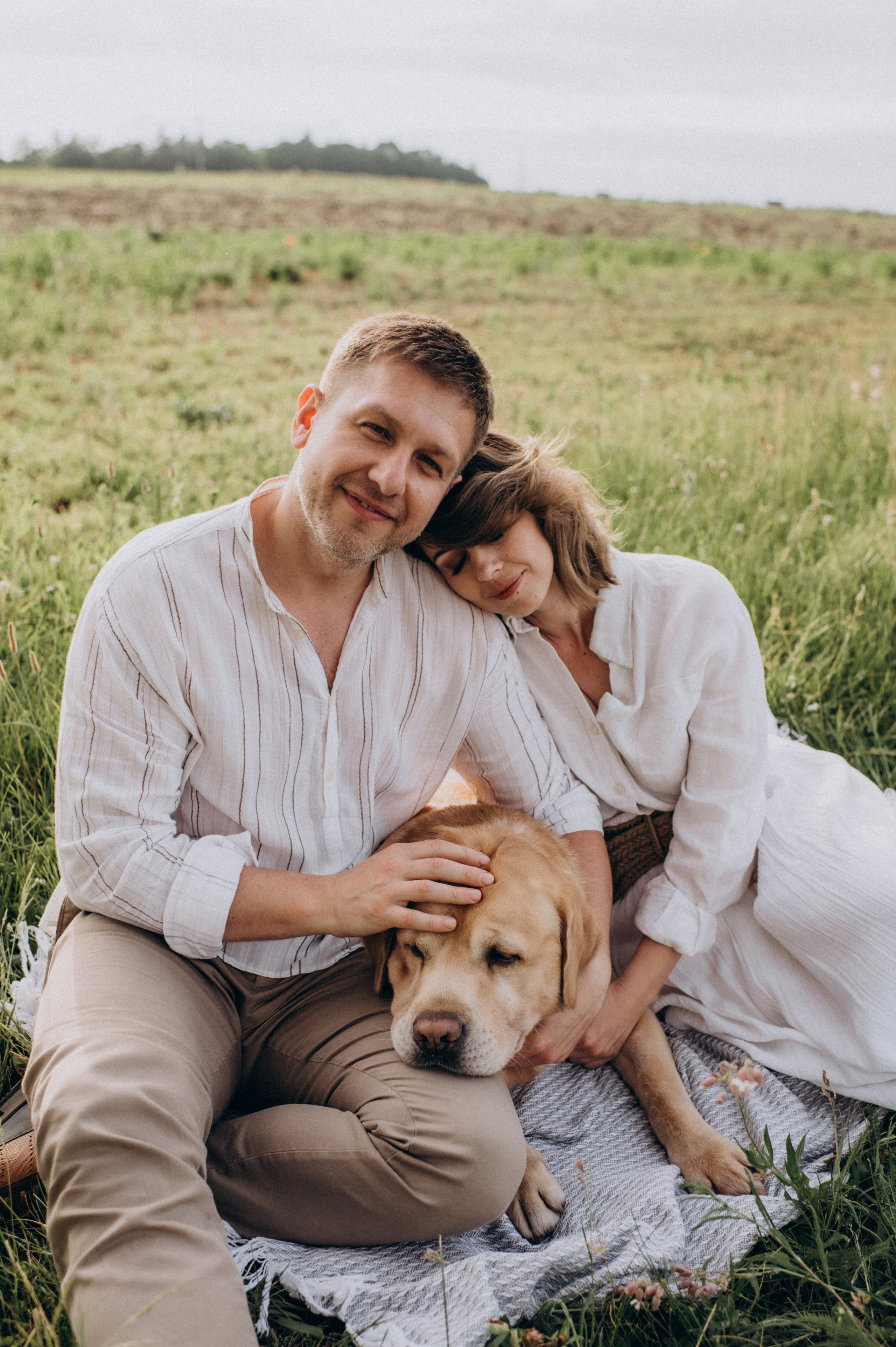 Сімейна фотосесія на природі, зйомка з собакою, фотосесія лавсторі Тернопіль. Сімейний, дитячий та індивідуальний фотограф в м. Тернопіль, м. Львів
