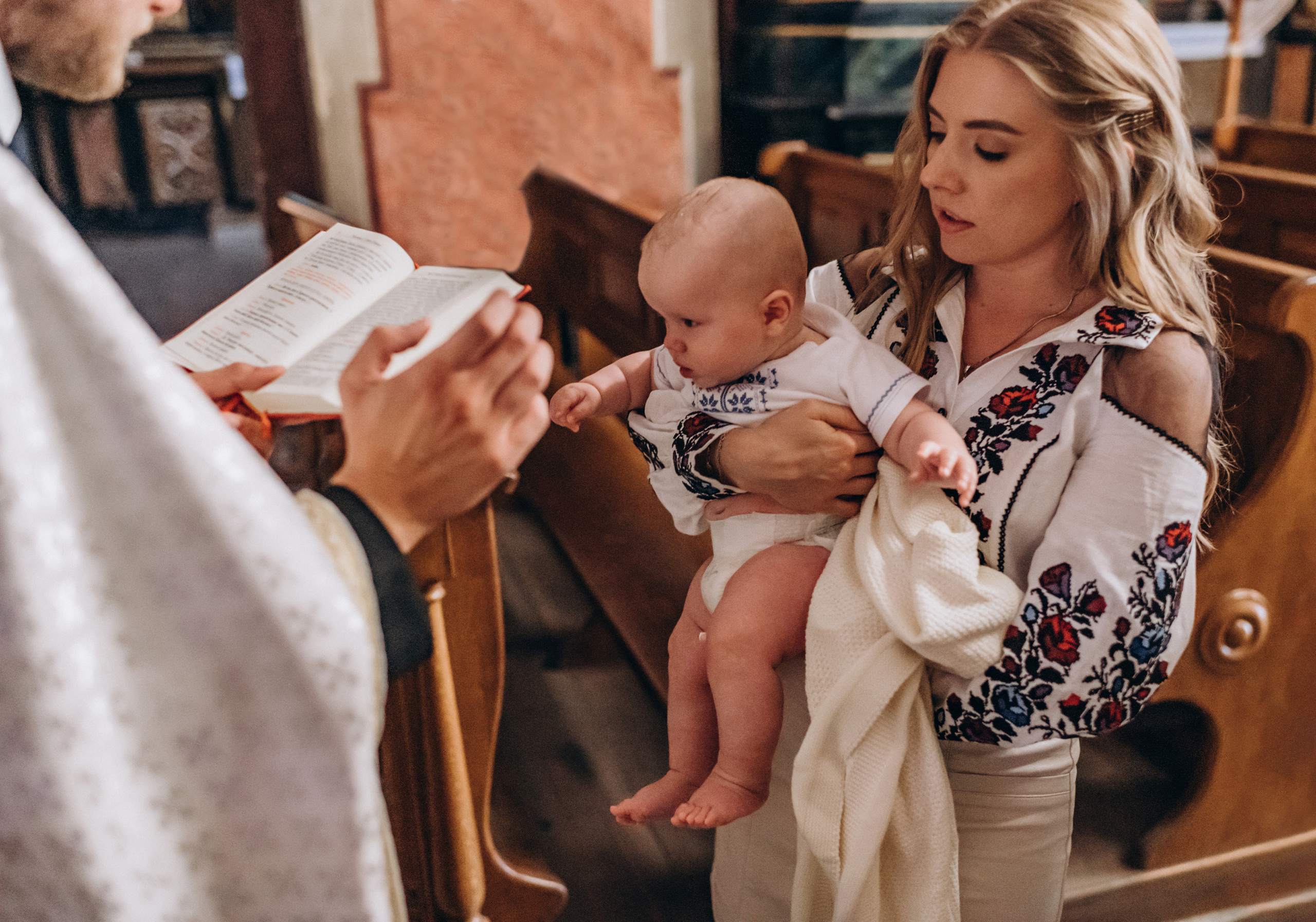 Хрещення Марка, Бернардинський монастир, Львів. Сімейний, дитячий та індивідуальний фотограф в м. Тернопіль, м. Львів