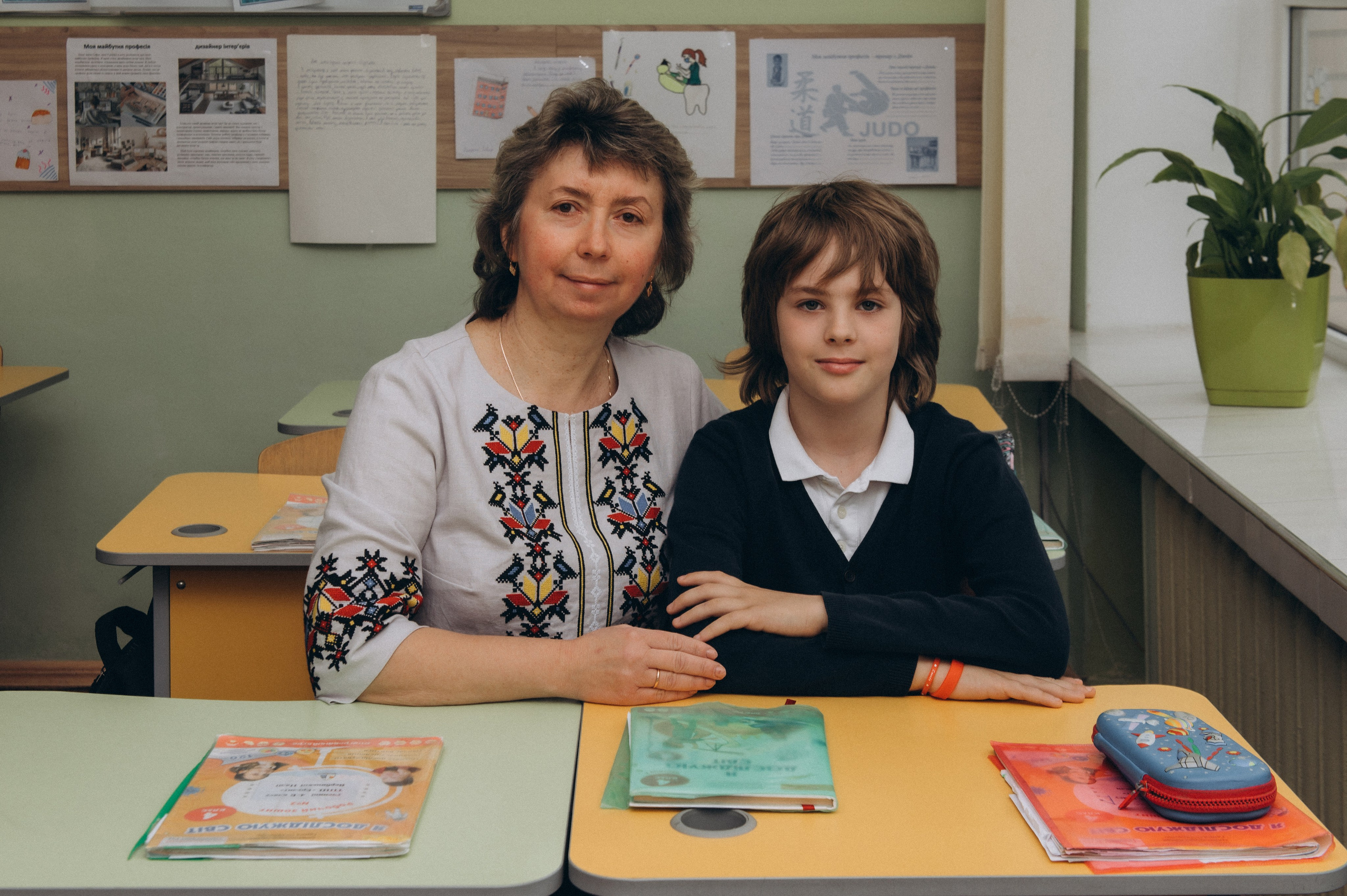 Шкільна фотосесія на віньєтки Тернопіль, фотосесія випускників Тернопіль, зйомка на віньєтки, шкільні фотоальбоми Тернопіль. Сімейний, дитячий та індивідуальний фотограф в м. Тернопіль, м. Львів