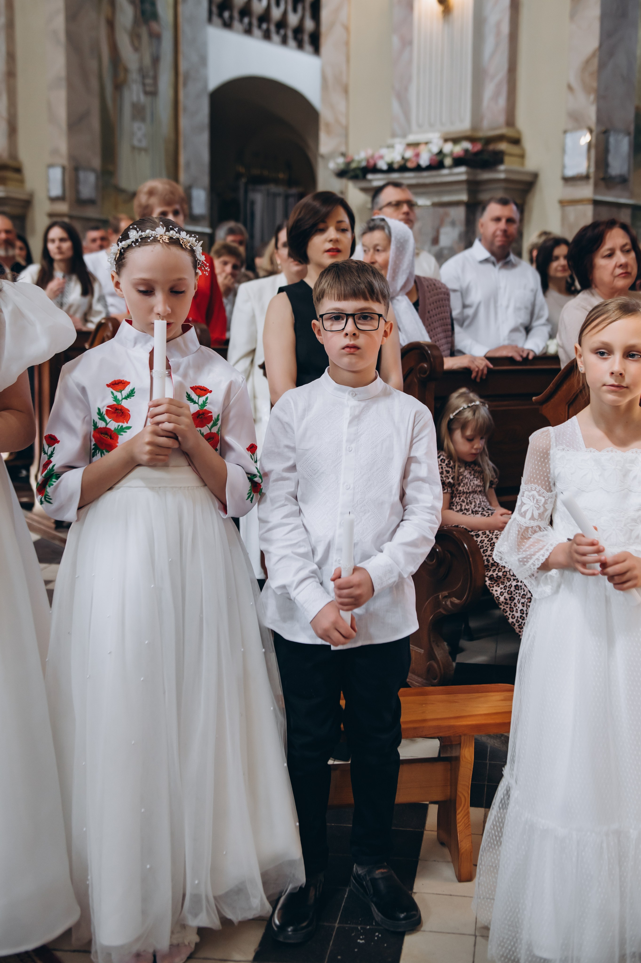 Фотосесія Першого Причастя Тернопіль, фотосесія Причастя Тернопіль, Таїнство Першого Причастя Тернопіль, Катедра Причастя Тернопіль. Сімейний, дитячий та індивідуальний фотограф в м. Тернопіль, м. Львів