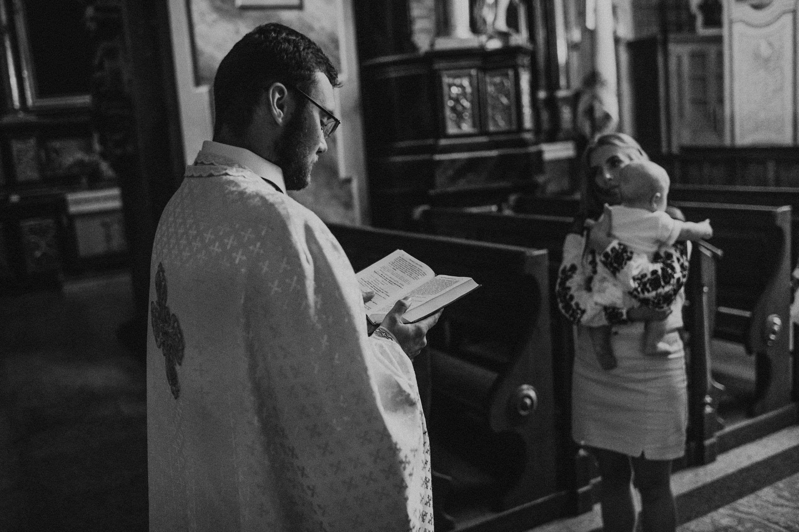 Хрещення Марка, Бернардинський монастир, Львів. Сімейний, дитячий та індивідуальний фотограф в м. Тернопіль, м. Львів