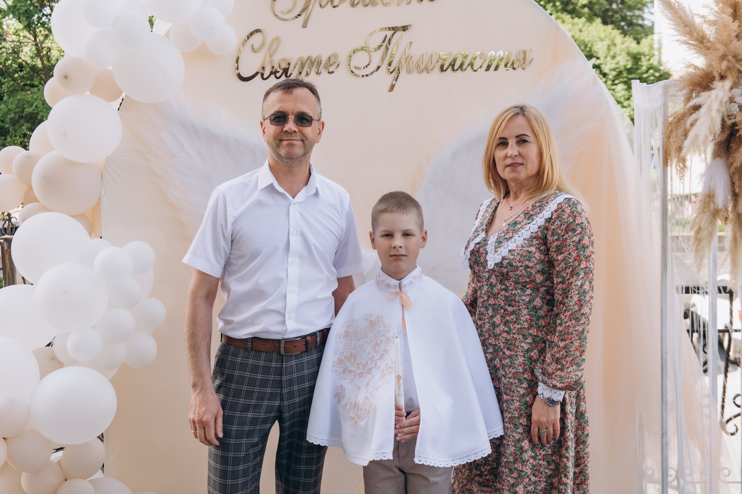 Фотосесія Причастя Тернопіль церква Св Михаїла, фотограф на Причастя Тернопіль, фотосесія Літургії Причастя Тернопіль. Сімейний, дитячий та індивідуальний фотограф в м. Тернопіль, м. Львів