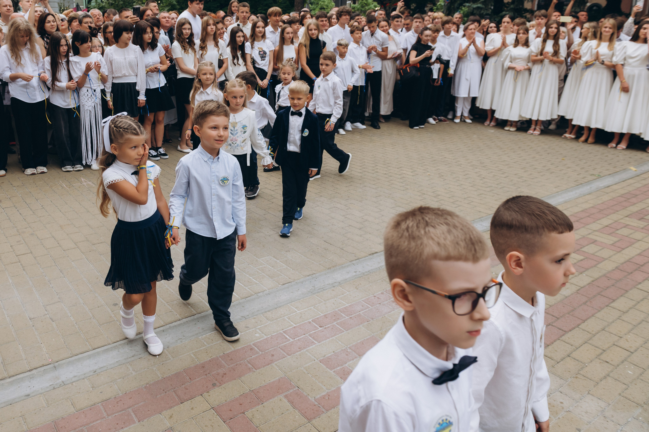 Перший дзвоник у Тернополі, фотосесія першокласників