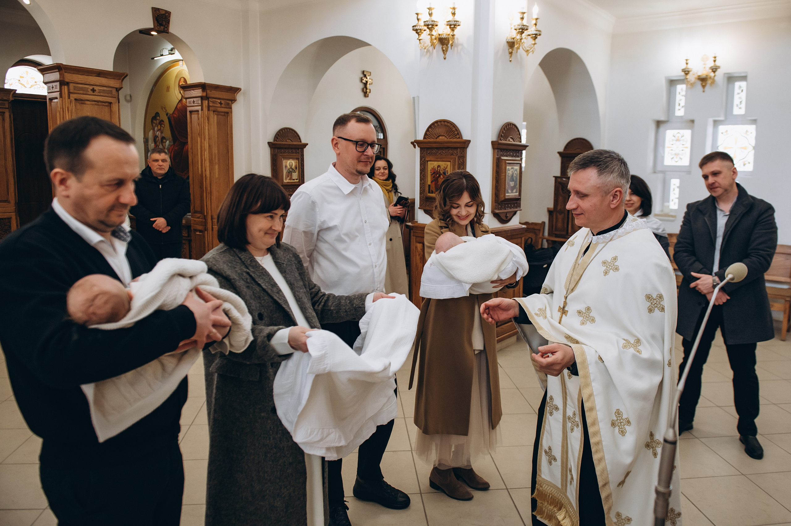 Фотосесія Хрещення Тернопіль, зйомка Хрестин Тернопіль, Храм Різдва Пресвятої Богородиці УГКЦ Тернопіль. Сімейний, дитячий та індивідуальний фотограф в м. Тернопіль, м. Львів