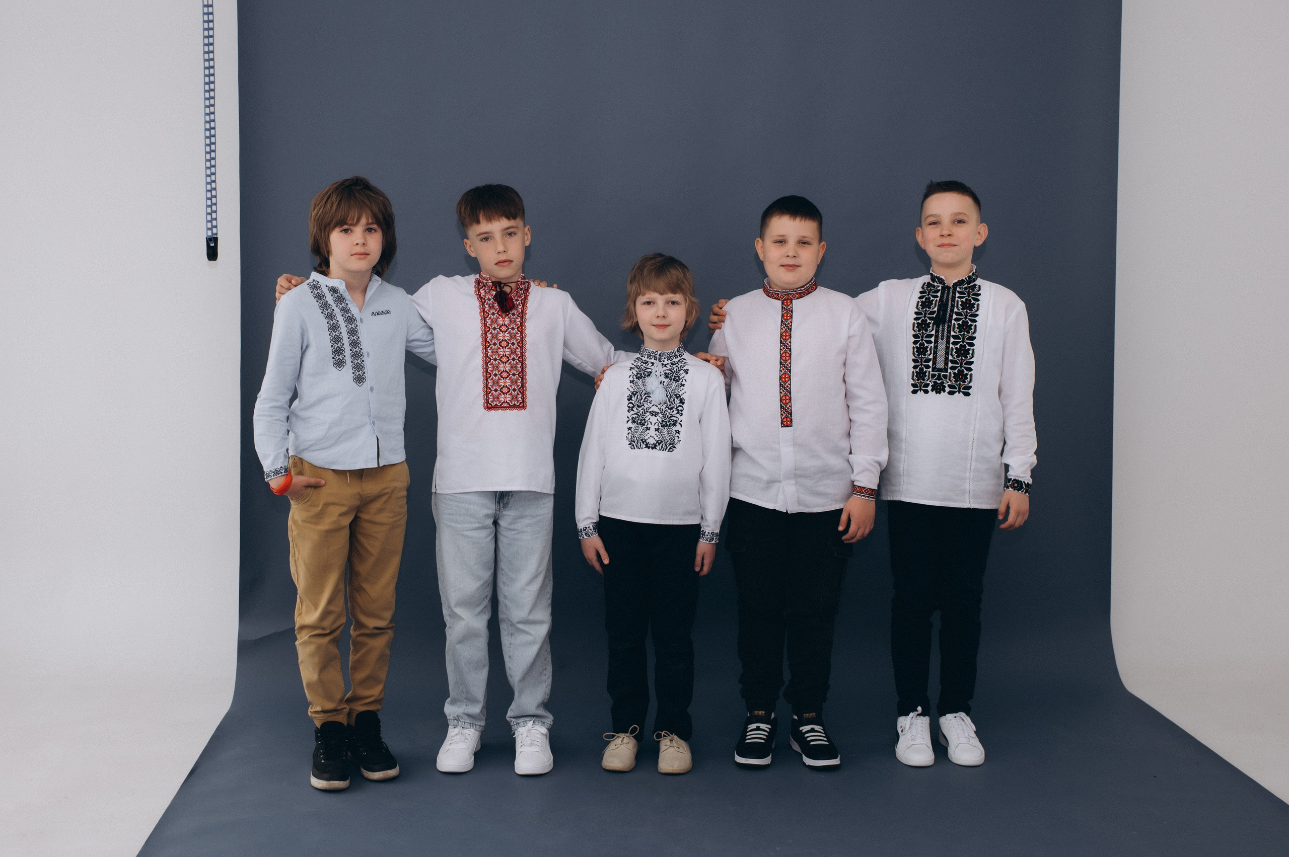 Шкільна фотосесія на віньєтки Тернопіль, фотосесія випускників Тернопіль, зйомка на віньєтки, шкільні фотоальбоми Тернопіль. Сімейний, дитячий та індивідуальний фотограф в м. Тернопіль, м. Львів