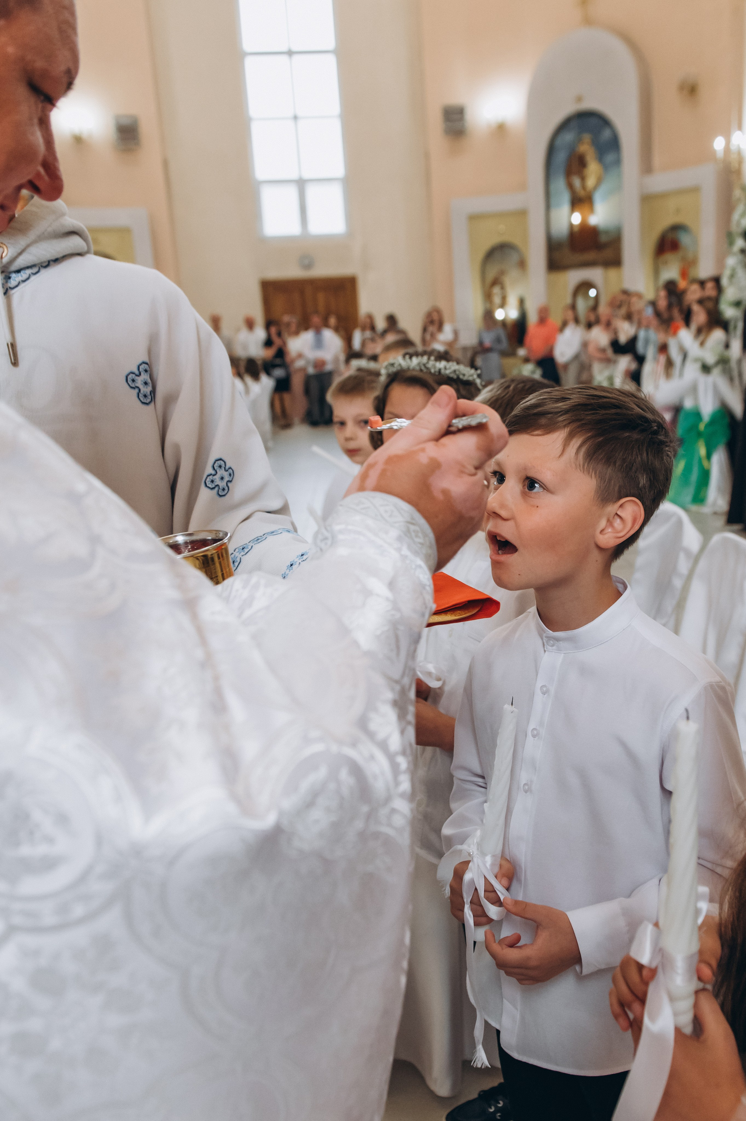 Фотосесія Причастя Тернопіль, зйомка Причастя, фотограф на Причастя Тернопіль, Причастя Львів, церква Петра і Павла. Сімейний, дитячий та індивідуальний фотограф в м. Тернопіль, м. Львів