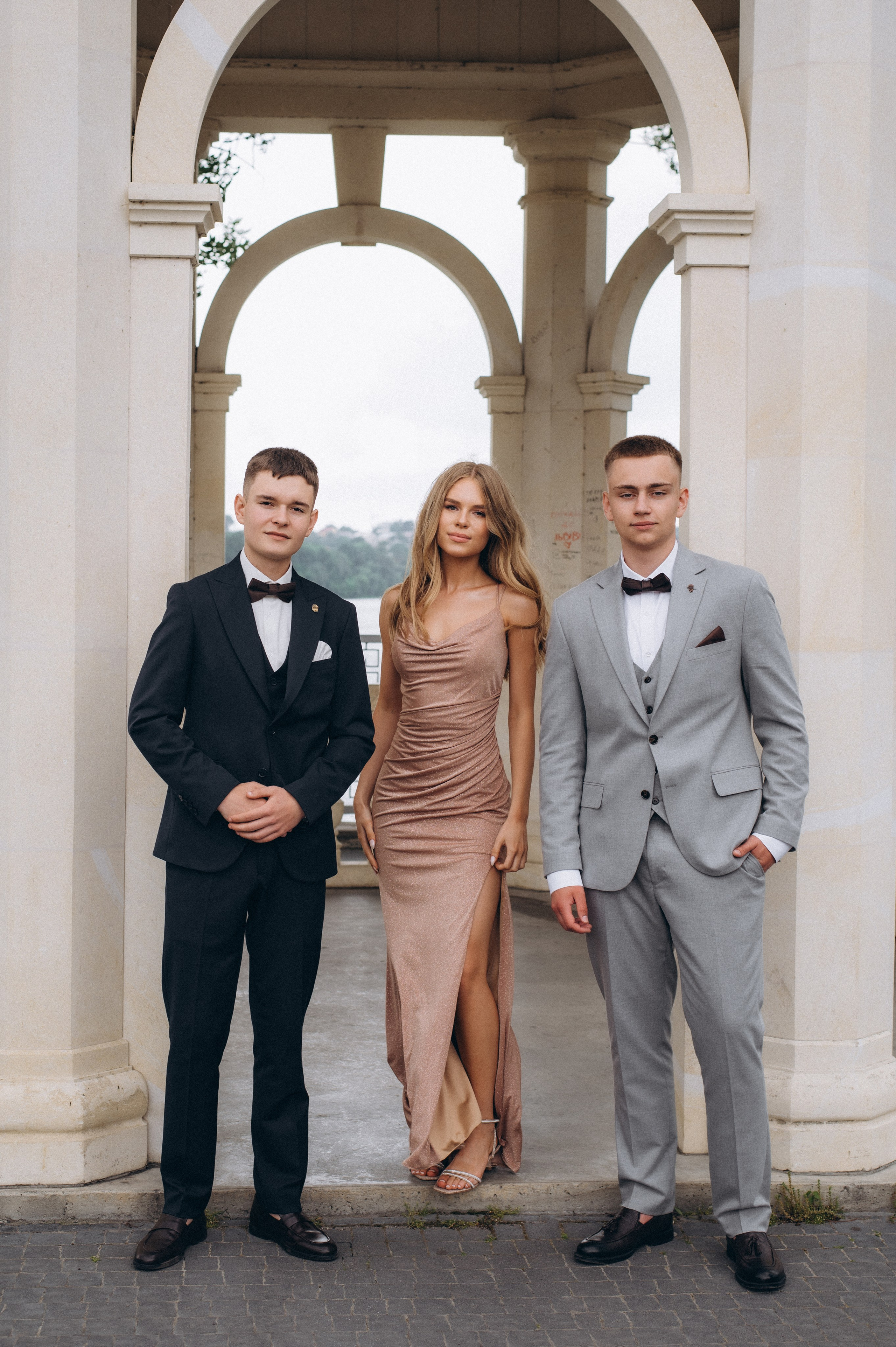 Випускники 2025, фотосесія випускного Тернопіль, фотосесія випускників Тернопіль, зйомка випускного, фотосесія випускного. Сімейний, дитячий та індивідуальний фотограф в м. Тернопіль, м. Львів