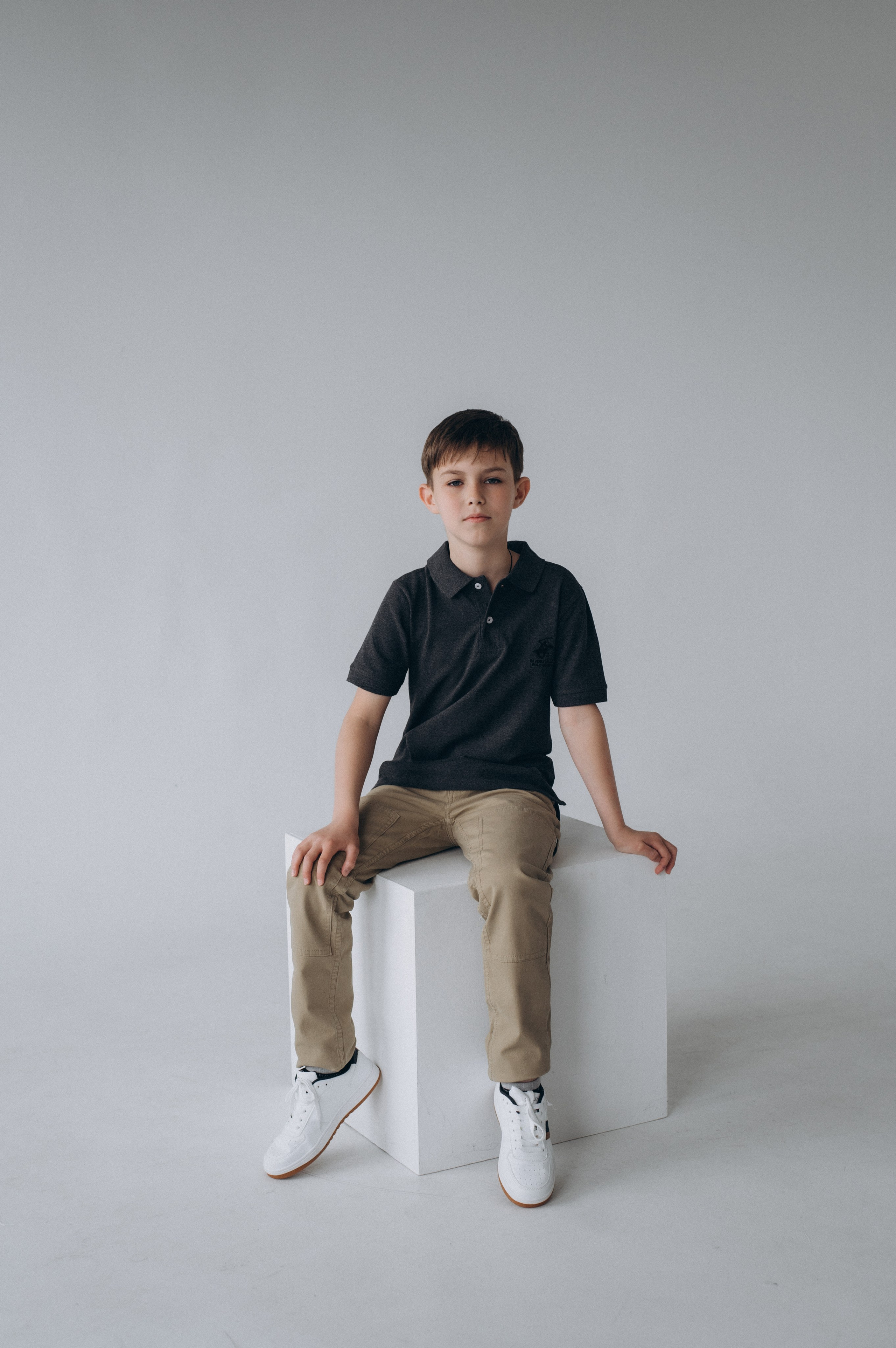 Шкільна фотосесія на віньєтки Тернопіль, фотосесія випускників Тернопіль, зйомка на віньєтки, шкільні фотоальбоми Тернопіль. Сімейний, дитячий та індивідуальний фотограф в м. Тернопіль, м. Львів