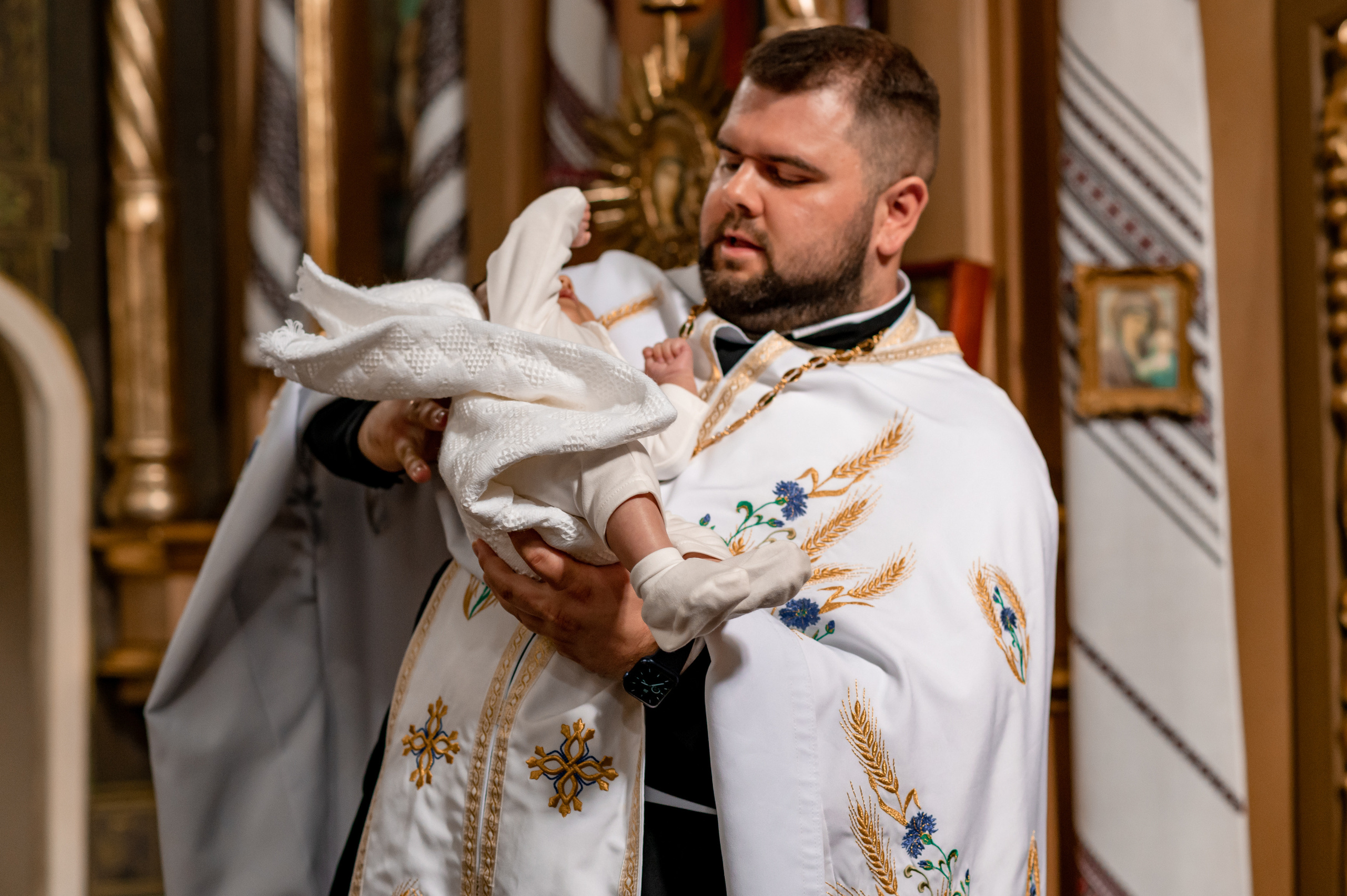 Фотосесія хрестин Тернопіль фотосесія Хрещення, фотограф на Хрестини Тернопіль. Сімейний, дитячий та індивідуальний фотограф в м. Тернопіль, м. Львів