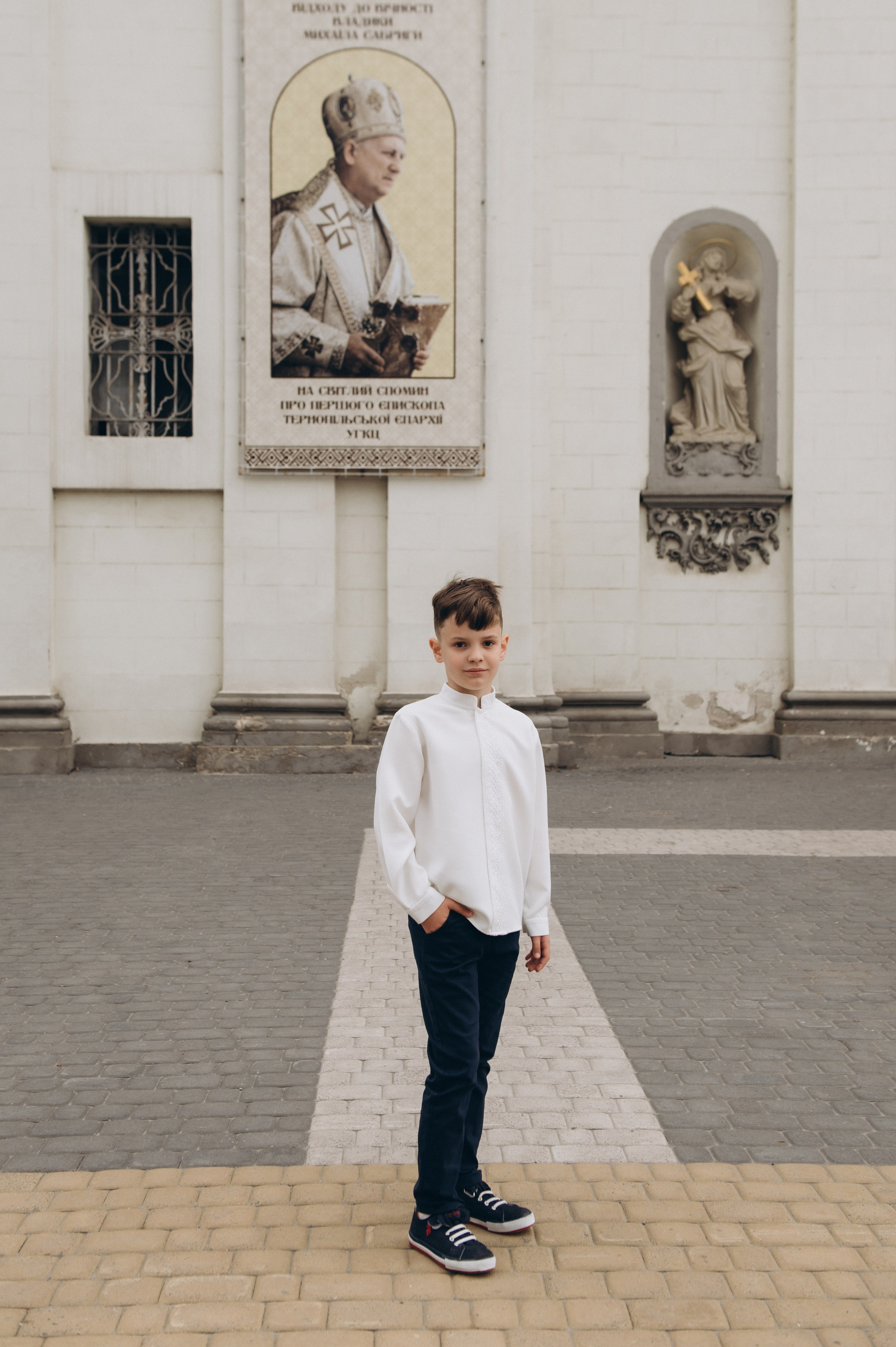 Фотосесія Першого Причастя Тернопіль, фотосесія Причастя Тернопіль, Таїнство Першого Причастя Тернопіль, Катедра Причастя Тернопіль. Сімейний, дитячий та індивідуальний фотограф в м. Тернопіль, м. Львів