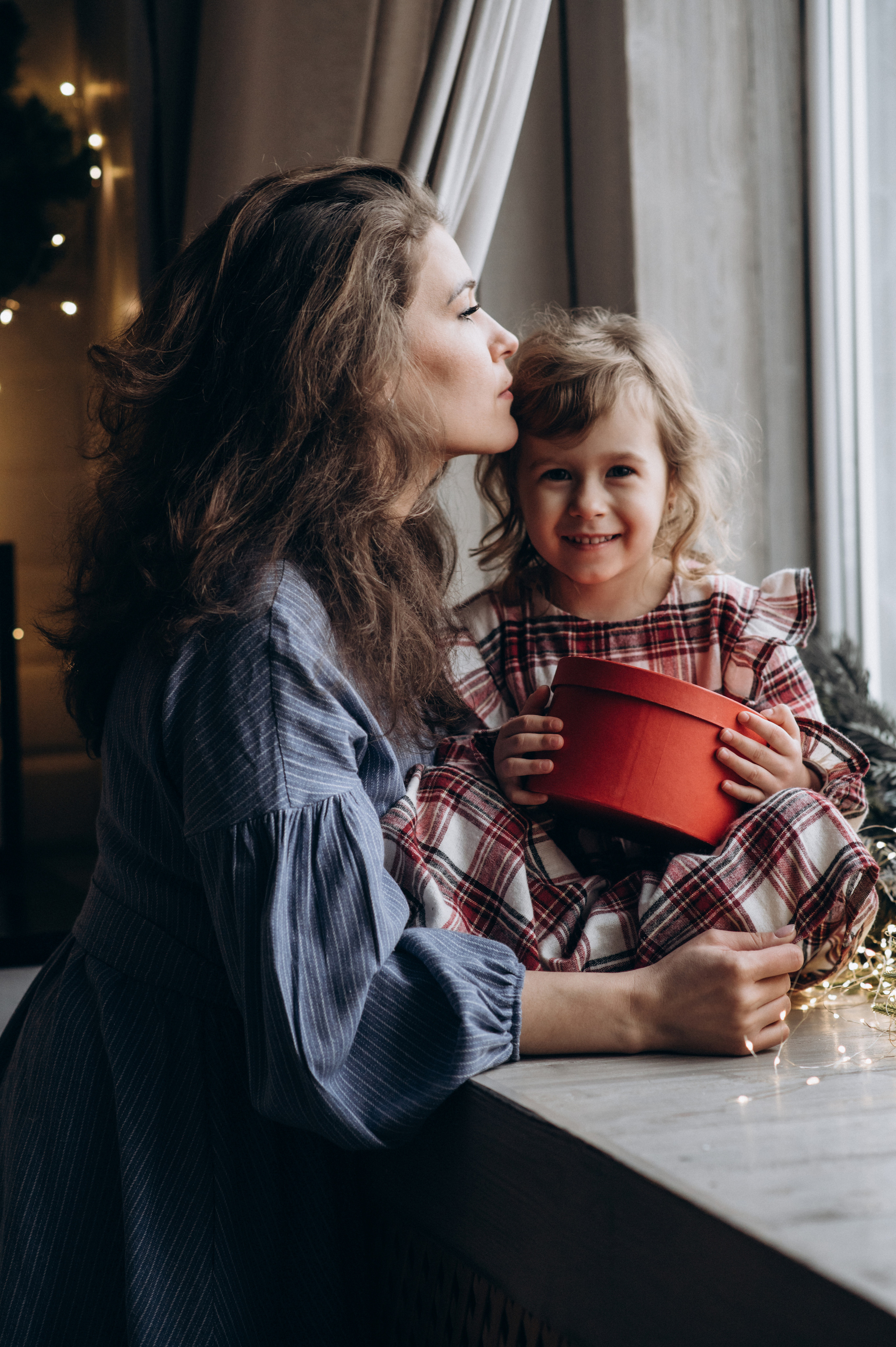 Новорічна сімейна зйомка у студії. Сімейний, дитячий та індивідуальний фотограф в м. Тернопіль, м. Львів