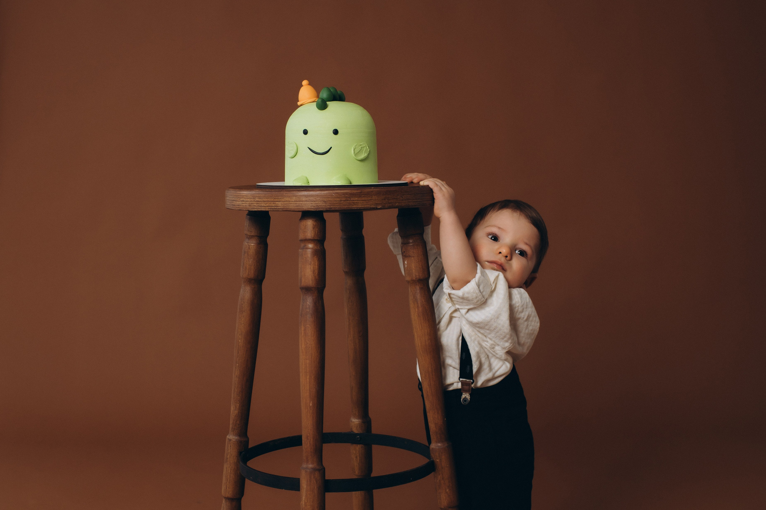 Перший тортик малюка, зйомка першого тортика Тернопіль, новорічна фотосесія, зйомка дня народження, сімейний фотограф Тернопіль, cakesmash. Сімейний, дитячий та індивідуальний фотограф в м. Тернопіль, м. Львів