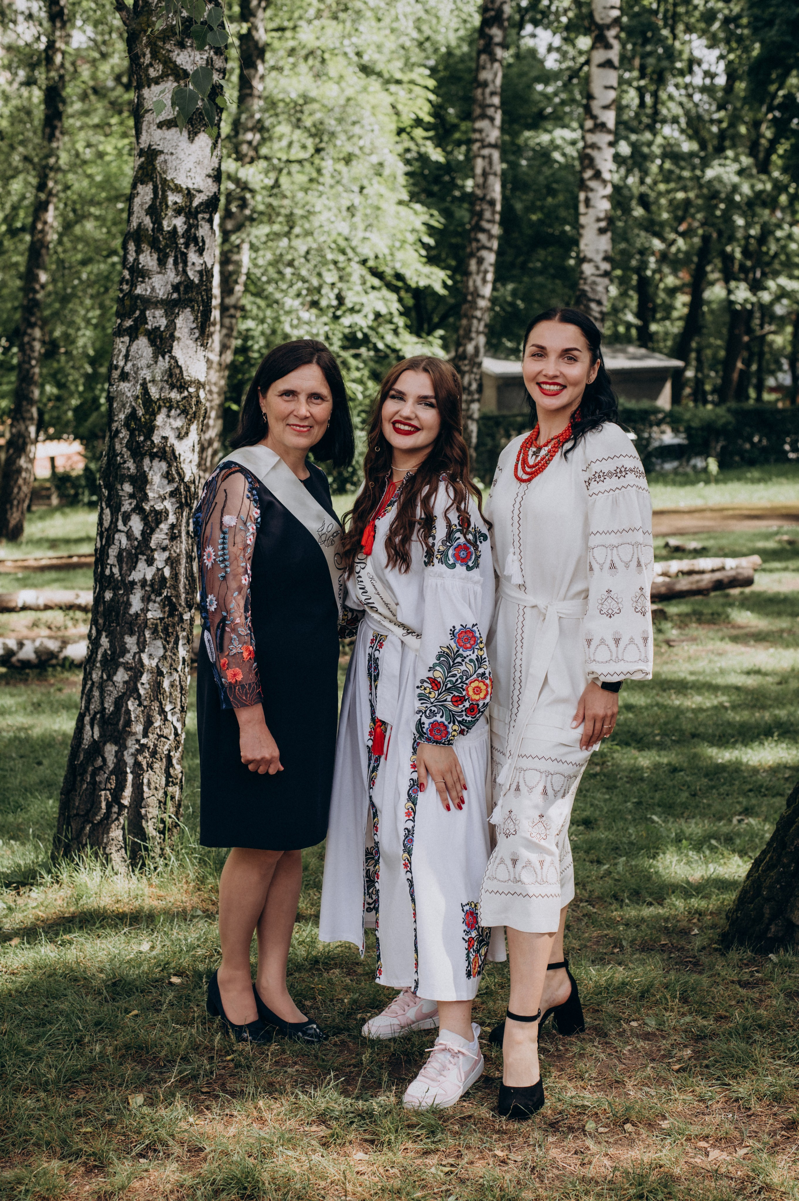 Фотосесія останнього дзвоника, фотосесія випускників Тернопіль, випускний 2024. Сімейний, дитячий та індивідуальний фотограф в м. Тернопіль, м. Львів