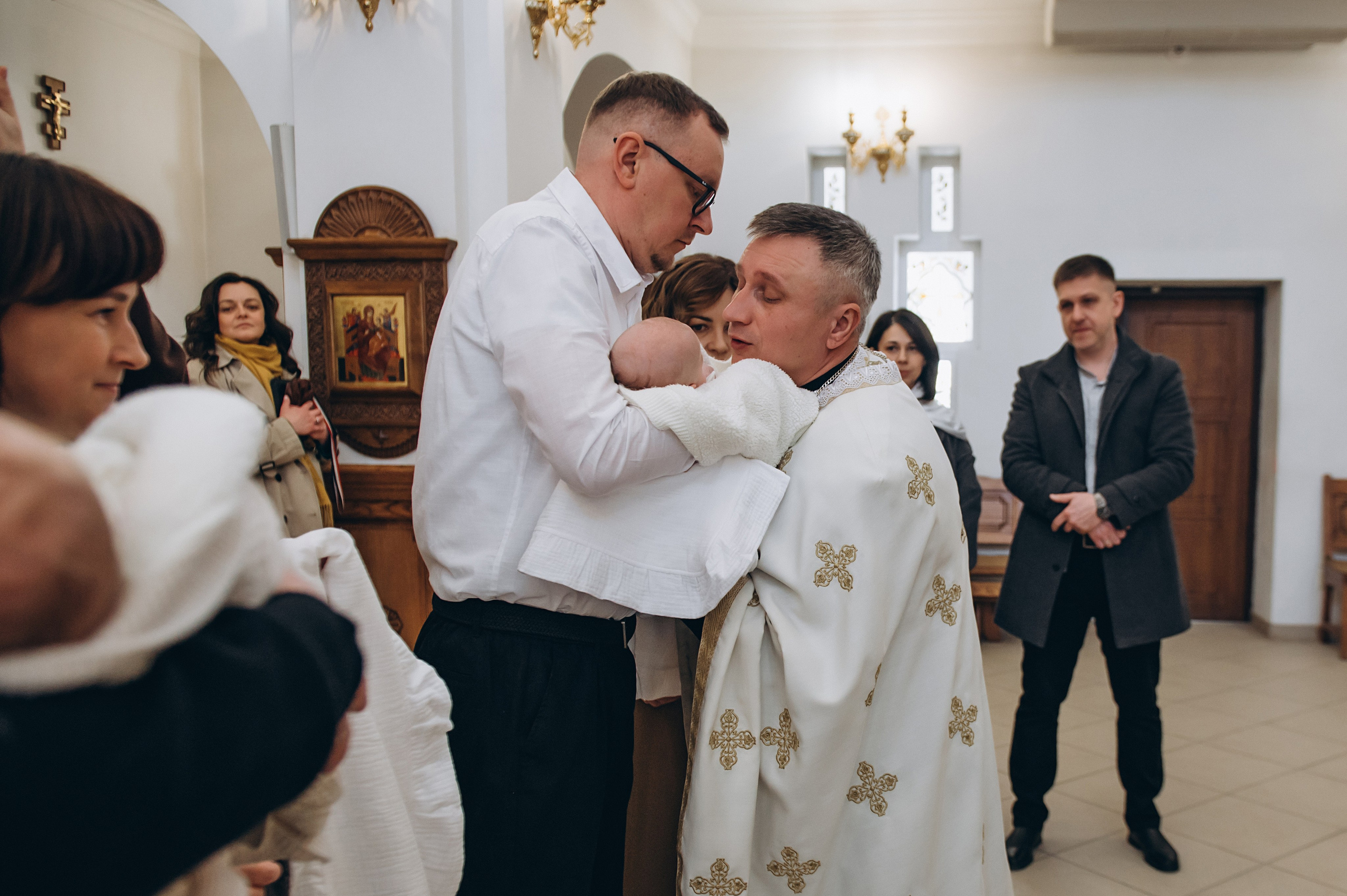 Фотосесія Хрещення Тернопіль, зйомка Хрестин Тернопіль, Храм Різдва Пресвятої Богородиці УГКЦ Тернопіль. Сімейний, дитячий та індивідуальний фотограф в м. Тернопіль, м. Львів