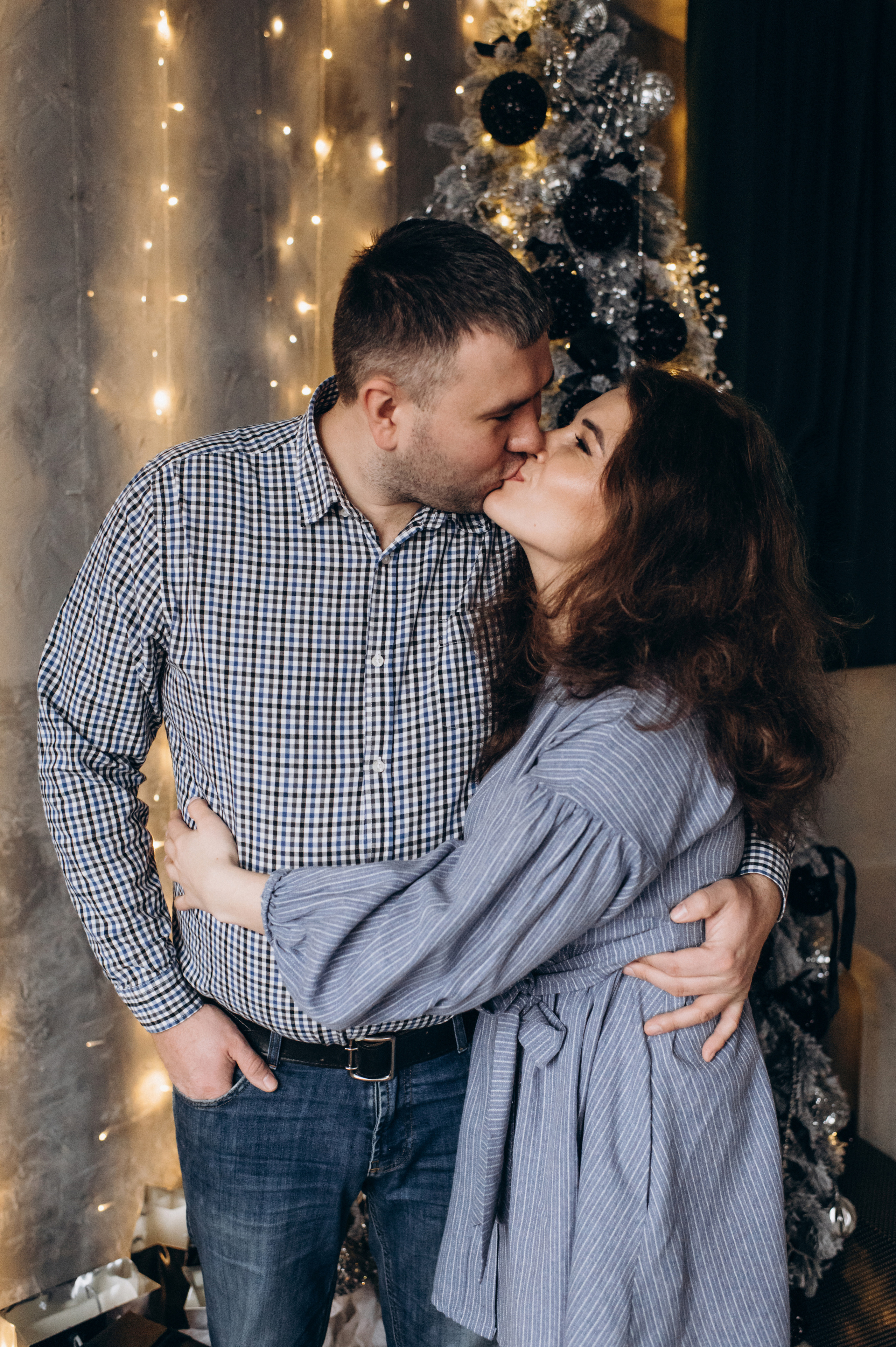 Новорічна сімейна зйомка у студії. Сімейний, дитячий та індивідуальний фотограф в м. Тернопіль, м. Львів