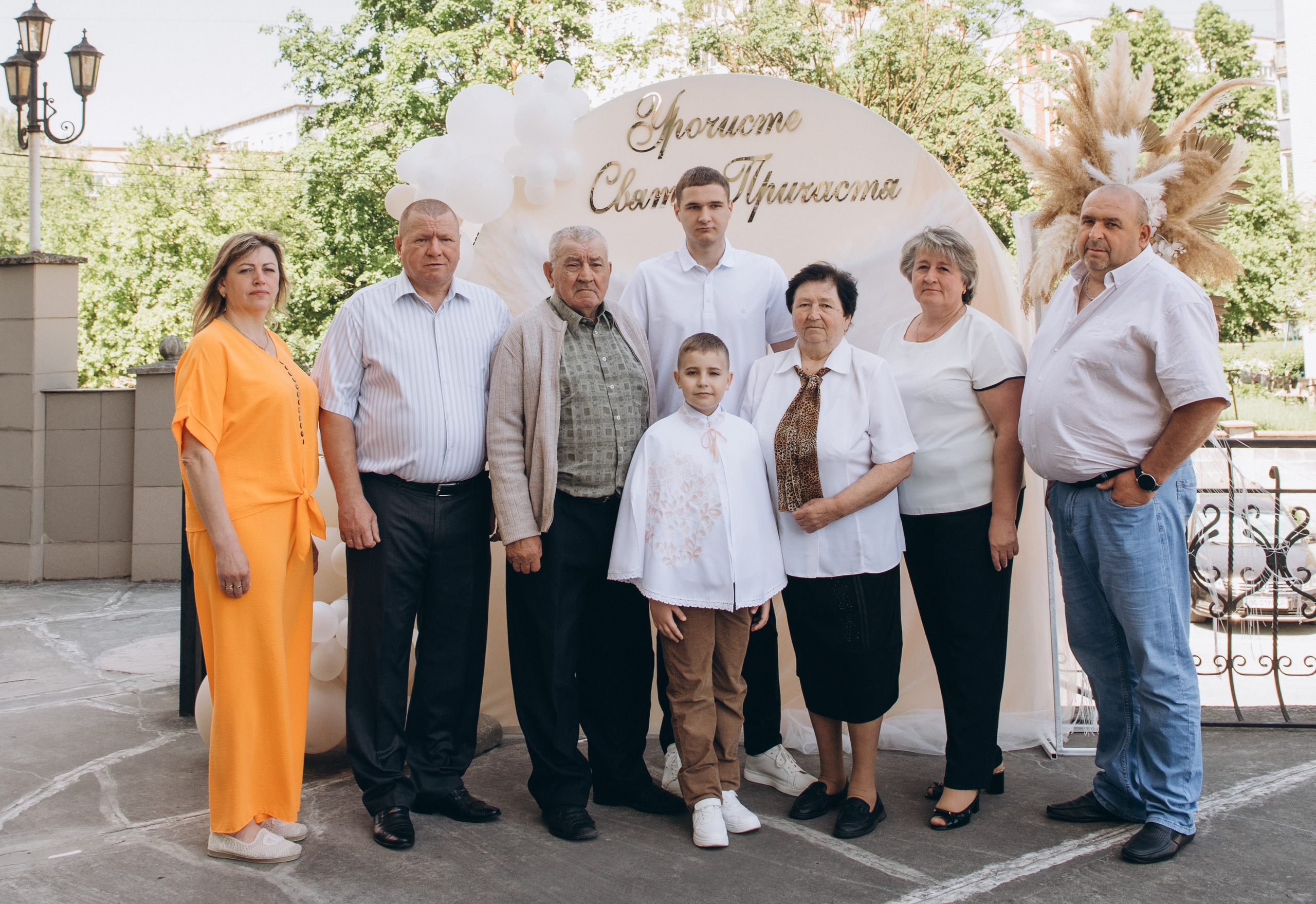 Фотосесія Причастя Тернопіль церква Св Михаїла, фотограф на Причастя Тернопіль, фотосесія Літургії Причастя Тернопіль. Сімейний, дитячий та індивідуальний фотограф в м. Тернопіль, м. Львів