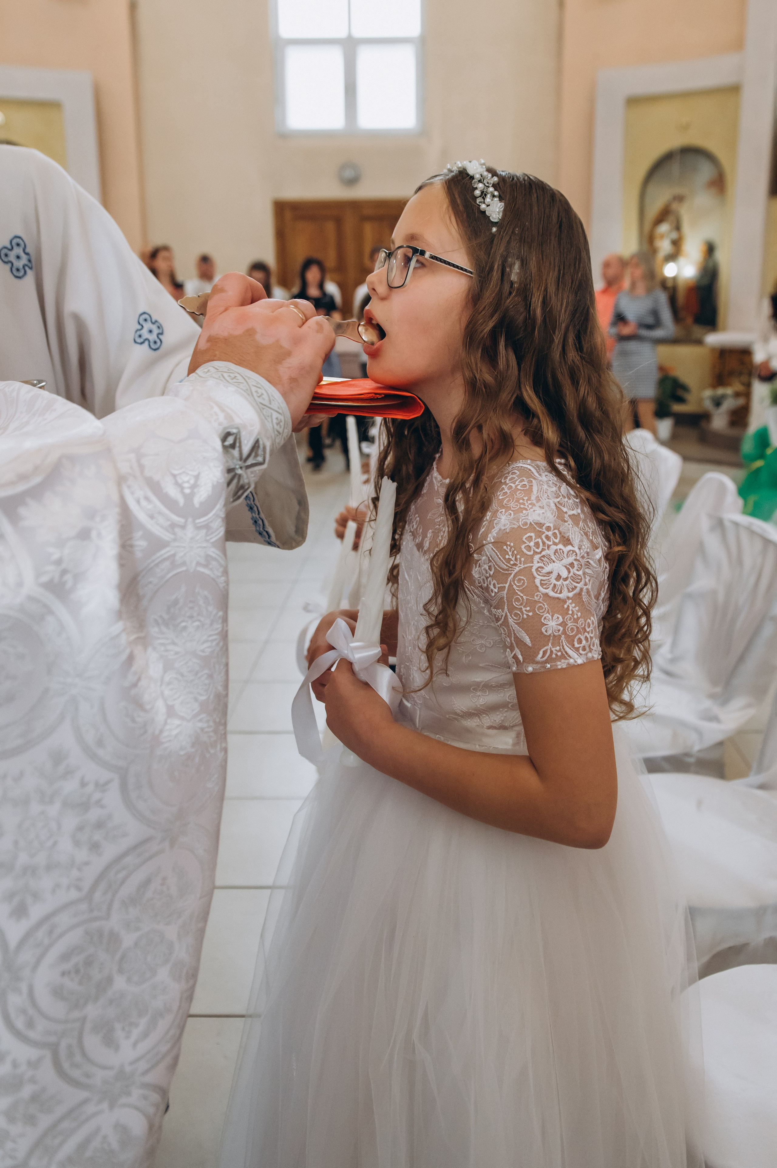 Фотосесія Причастя Тернопіль, зйомка Причастя, фотограф на Причастя Тернопіль, Причастя Львів, церква Петра і Павла. Сімейний, дитячий та індивідуальний фотограф в м. Тернопіль, м. Львів