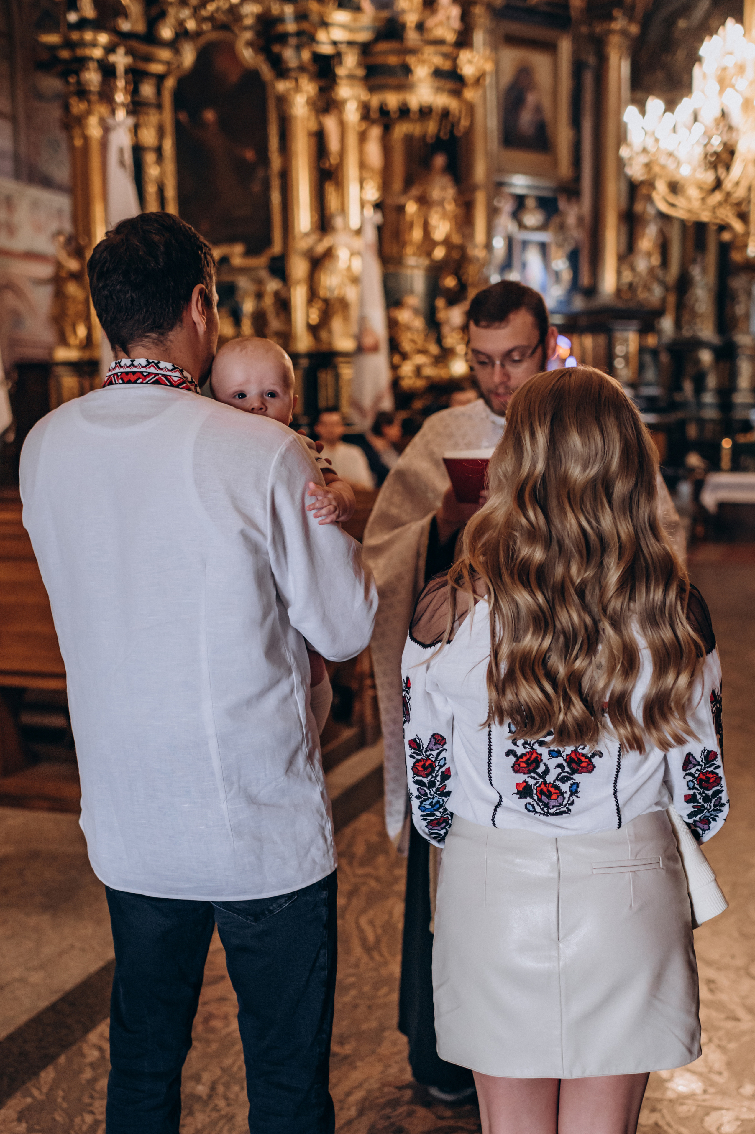 Хрещення Марка, Бернардинський монастир, Львів. Сімейний, дитячий та індивідуальний фотограф в м. Тернопіль, м. Львів