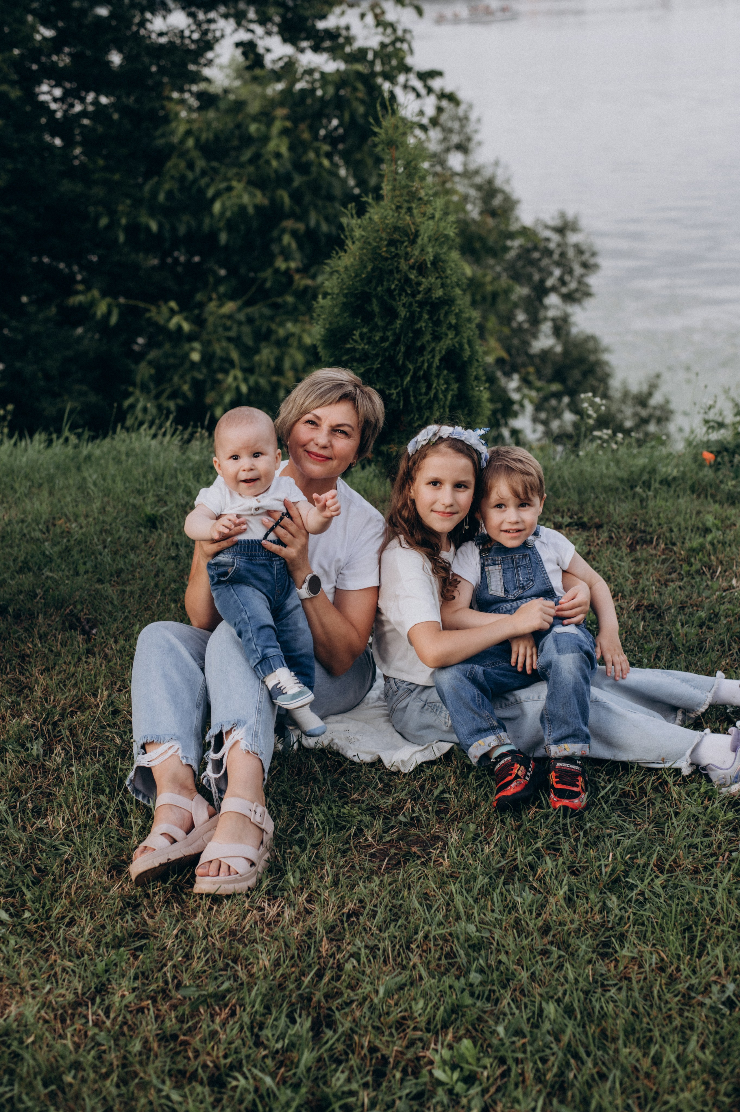 Сімейна фотосесія Тернопіль, сімейний фотограф Тернопіль, зйомка великої сімї. Сімейний, дитячий та індивідуальний фотограф в м. Тернопіль, м. Львів