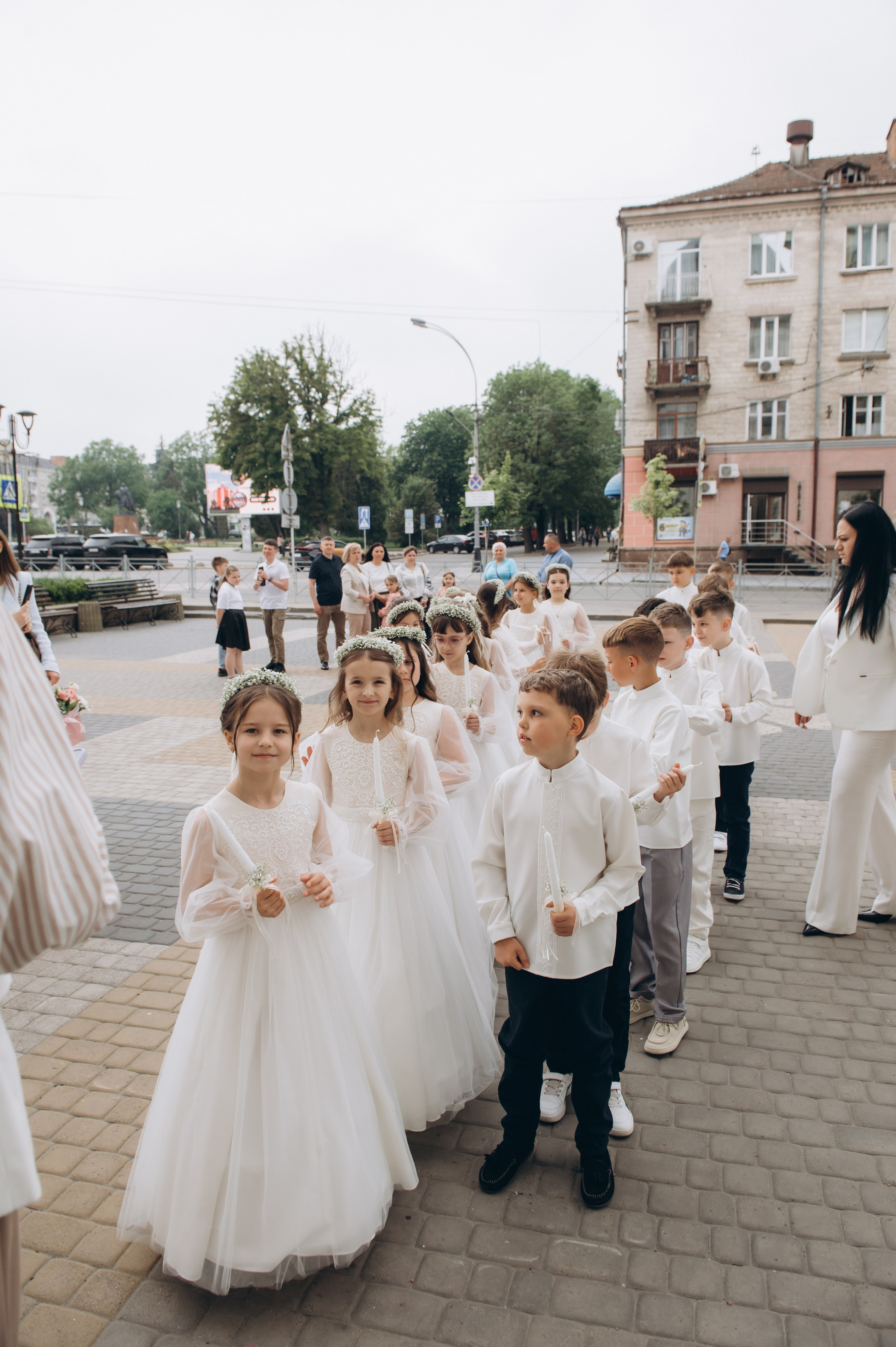 Фотосесія Першого Причастя Тернопіль, фотосесія Причастя Тернопіль, Таїнство Першого Причастя Тернопіль, Катедра Причастя Тернопіль. Сімейний, дитячий та індивідуальний фотограф в м. Тернопіль, м. Львів