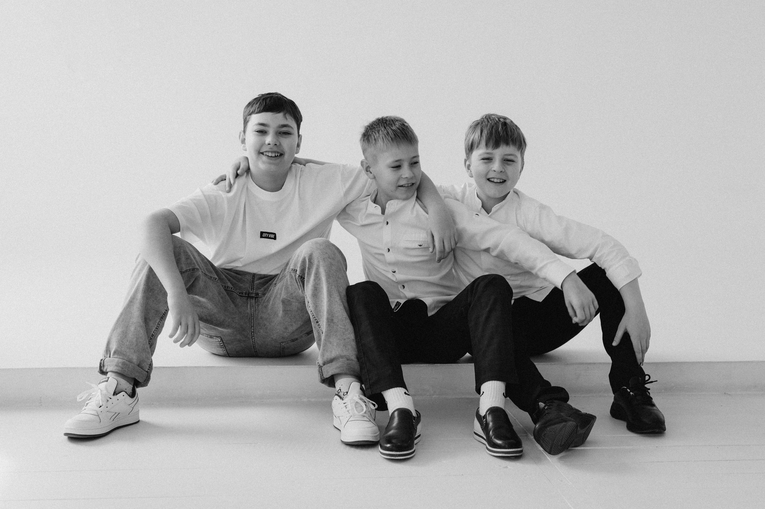 Шкільна фотосесія на віньєтки Тернопіль, шкільні альбоми, фотосесія випускників Тернопіль, випускний альбом, фотограф випускний Тернопіль. Сімейний, дитячий та індивідуальний фотограф в м. Тернопіль, м. Львів