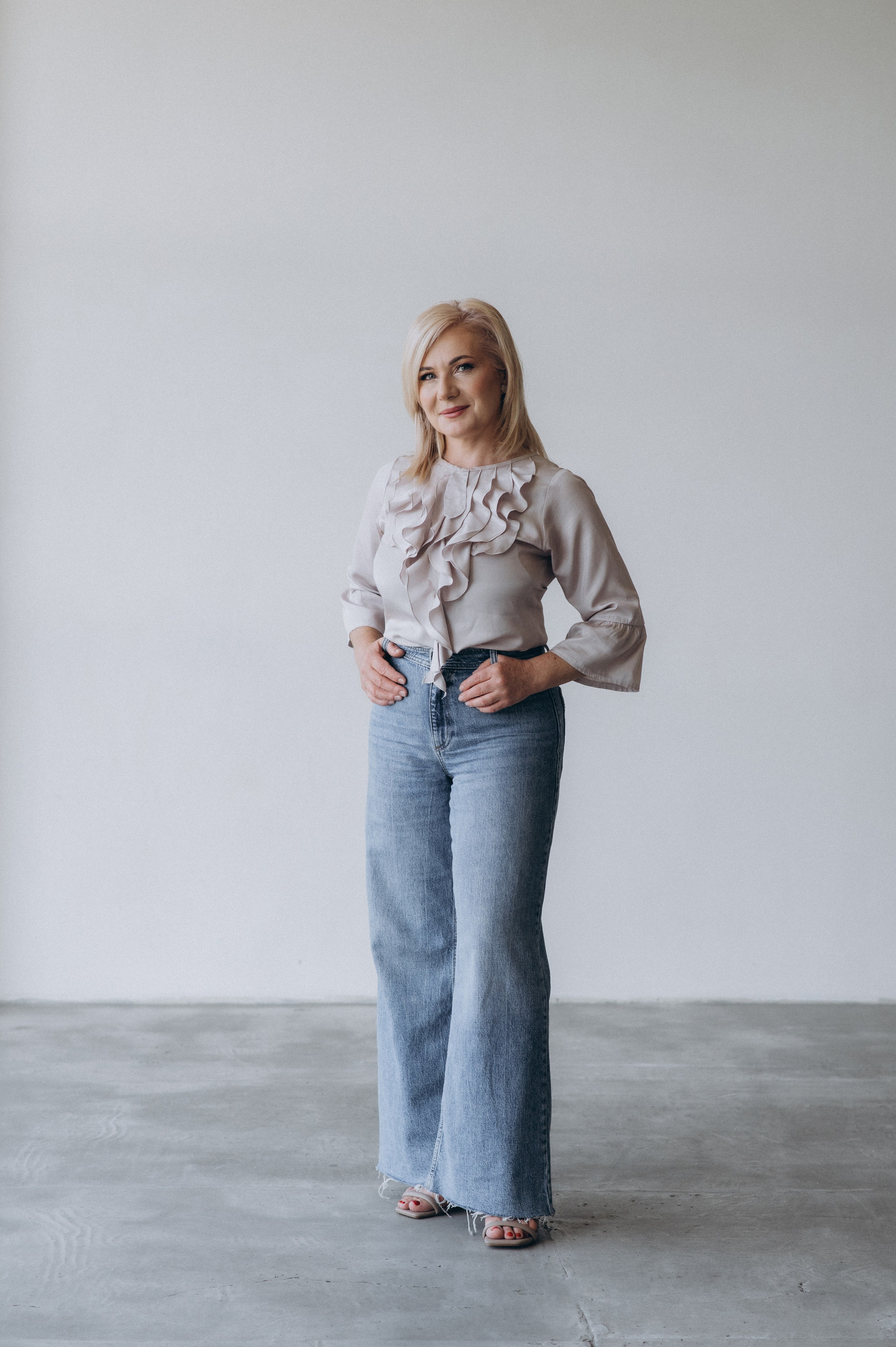 Індивідуальна фотосесія у студії Тернопіль, портретна зйомка Тернопіль, портретний фотограф Львів Тернопіль. Сімейний, дитячий та індивідуальний фотограф в м. Тернопіль, м. Львів