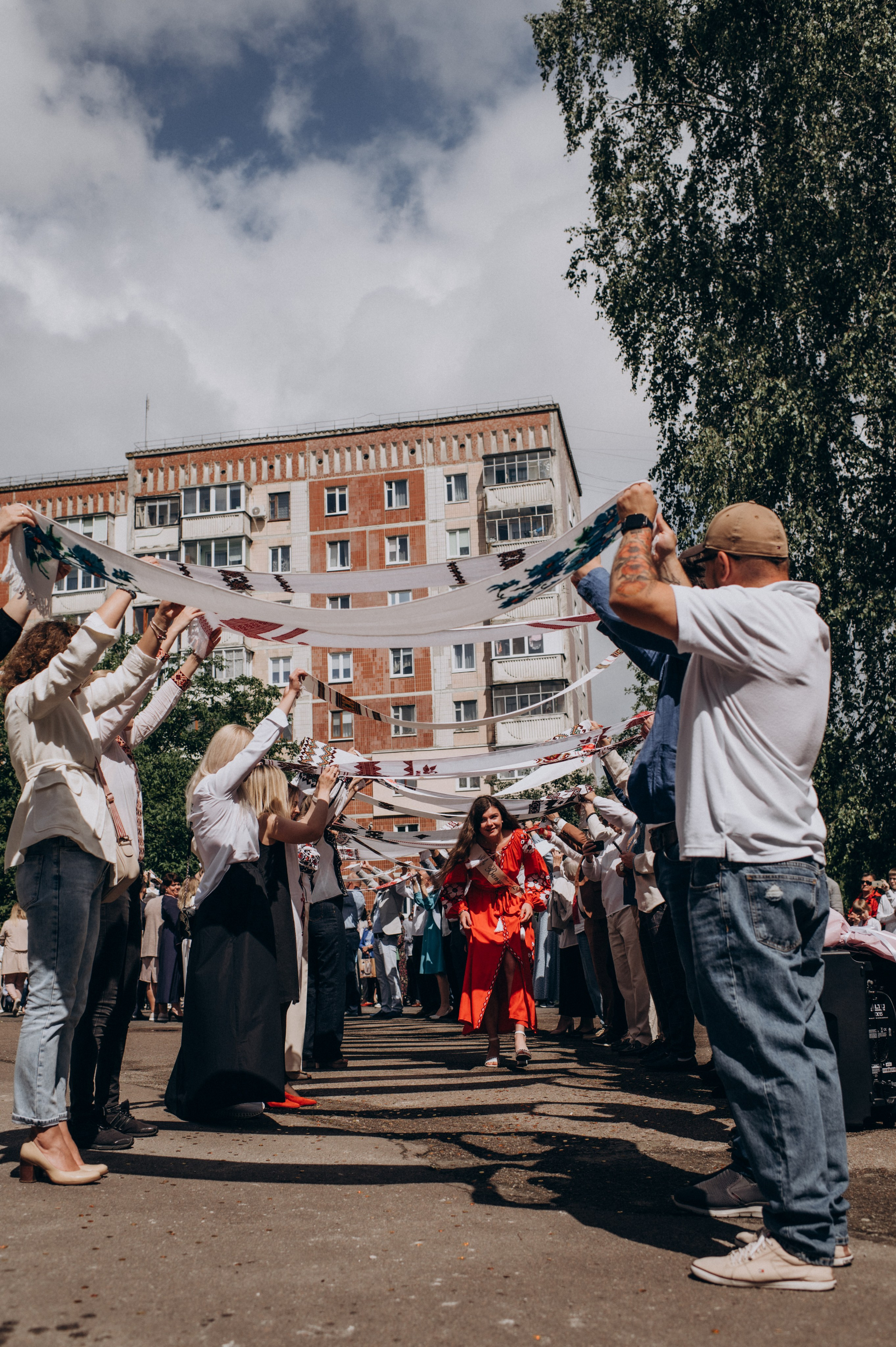 Фотосесія останнього дзвоника, фотосесія випускників Тернопіль, випускний 2024. Сімейний, дитячий та індивідуальний фотограф в м. Тернопіль, м. Львів