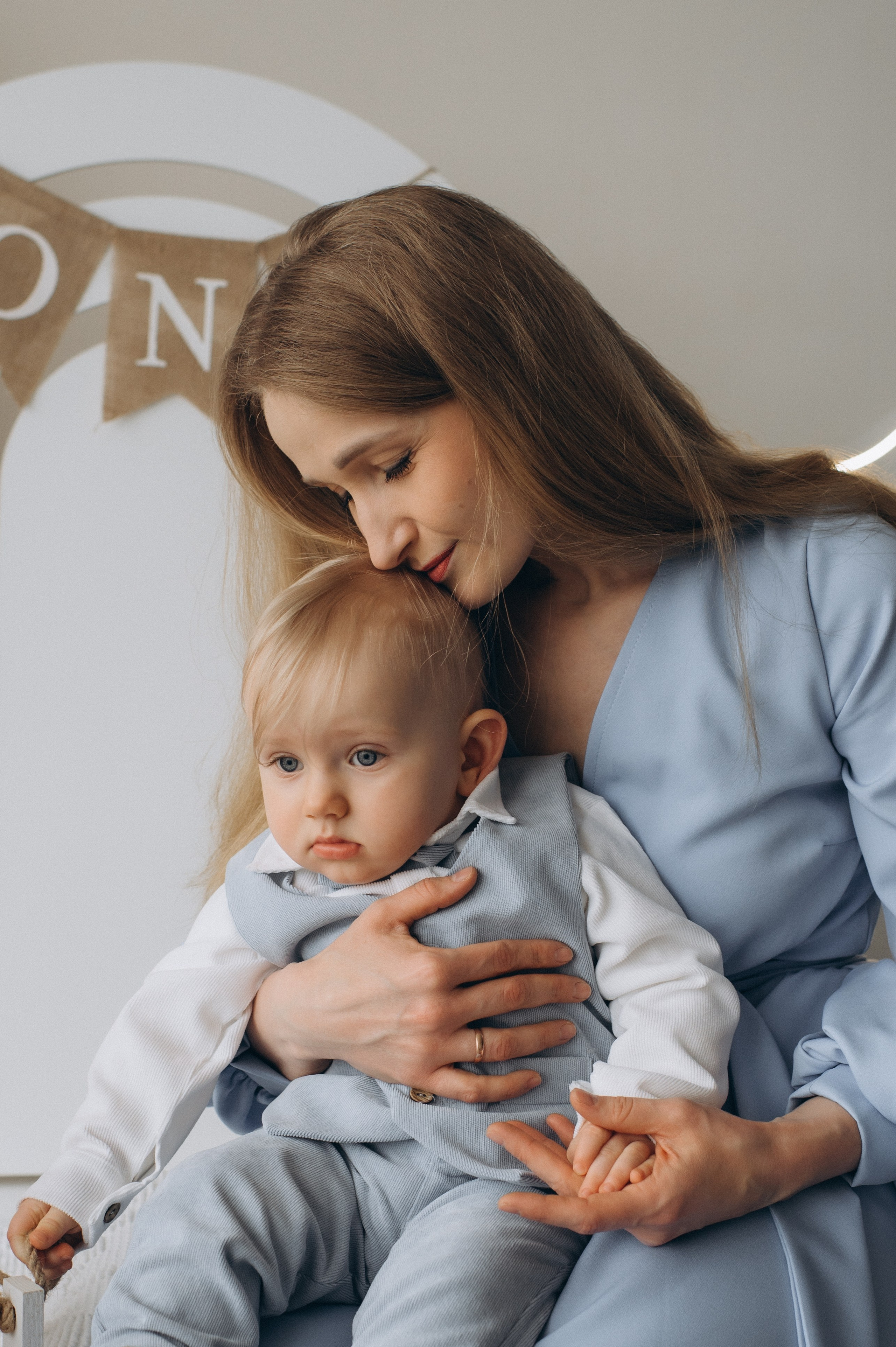 Зйомка дня народження дитини, фотосесія 1 рік Тернопіль, сімейний фотограф Тернопіль, сімейна фотосесія Тернопіль, перший тортик малюка. Сімейний, дитячий та індивідуальний фотограф в м. Тернопіль, м. Львів