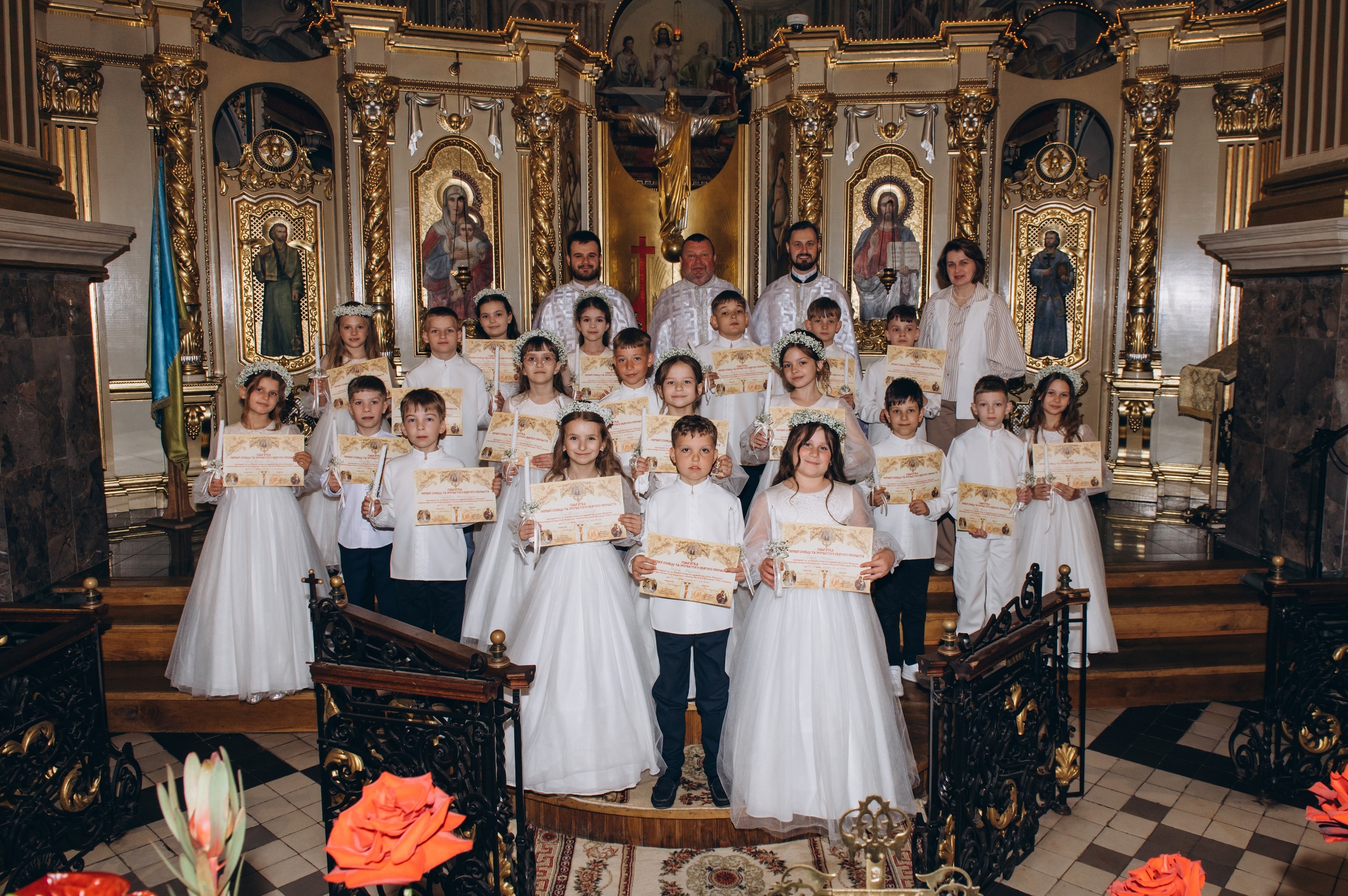 Фотосесія Першого Причастя Тернопіль, фотосесія Причастя Тернопіль, Таїнство Першого Причастя Тернопіль, Катедра Причастя Тернопіль. Сімейний, дитячий та індивідуальний фотограф в м. Тернопіль, м. Львів