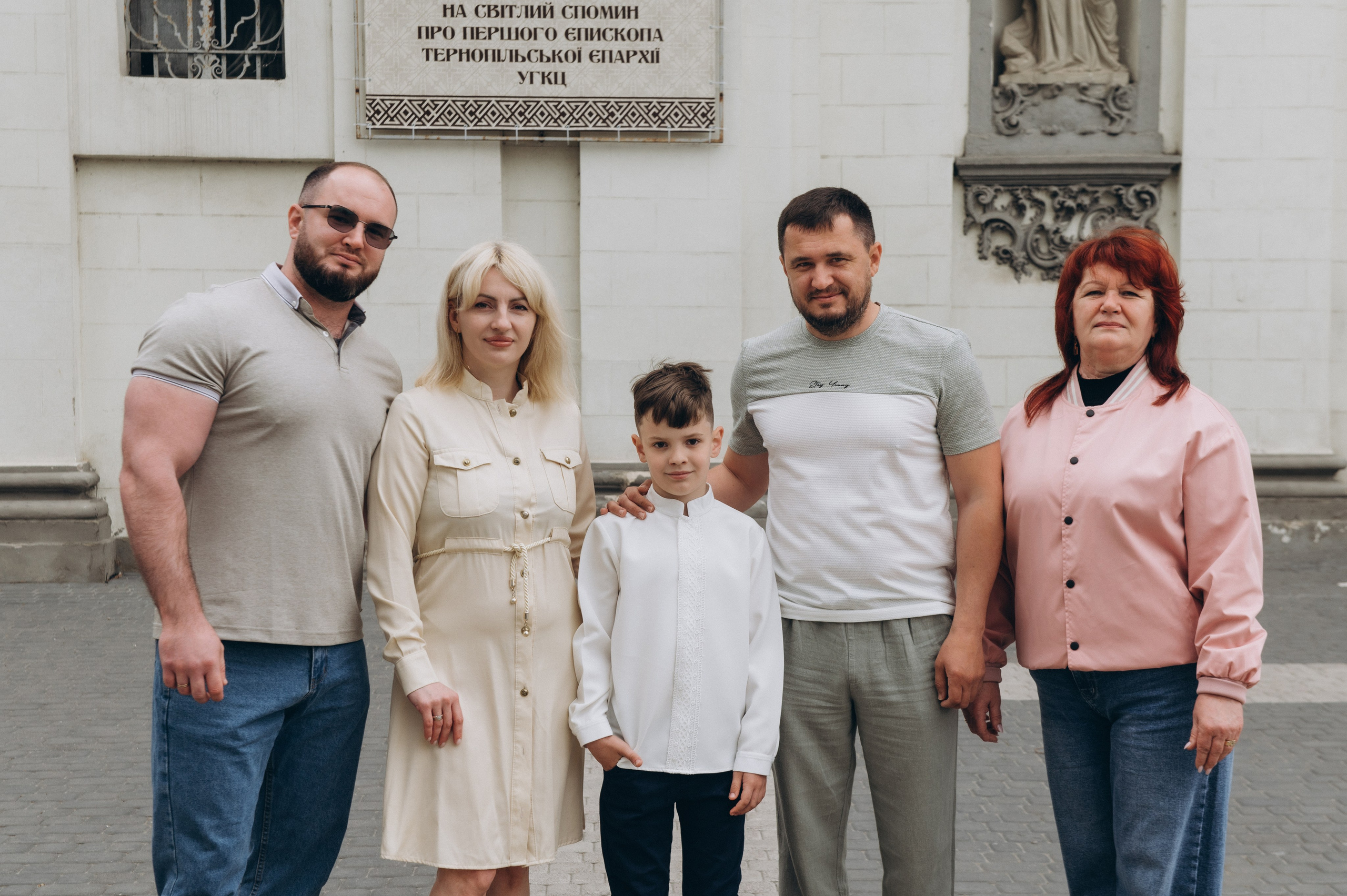 Фотосесія Першого Причастя Тернопіль, фотосесія Причастя Тернопіль, Таїнство Першого Причастя Тернопіль, Катедра Причастя Тернопіль. Сімейний, дитячий та індивідуальний фотограф в м. Тернопіль, м. Львів