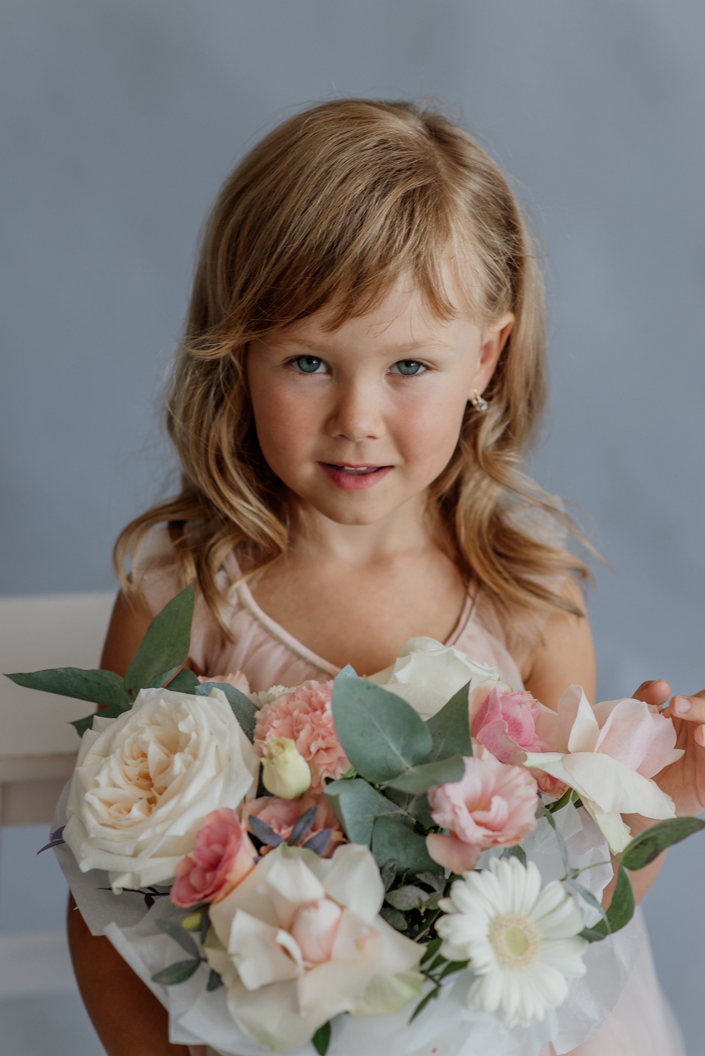 Студійна фотосесія з квітами для квіткової крамниці Sparkle. Тернопіль. Сімейний, дитячий та індивідуальний фотограф в м. Тернопіль, м. Львів