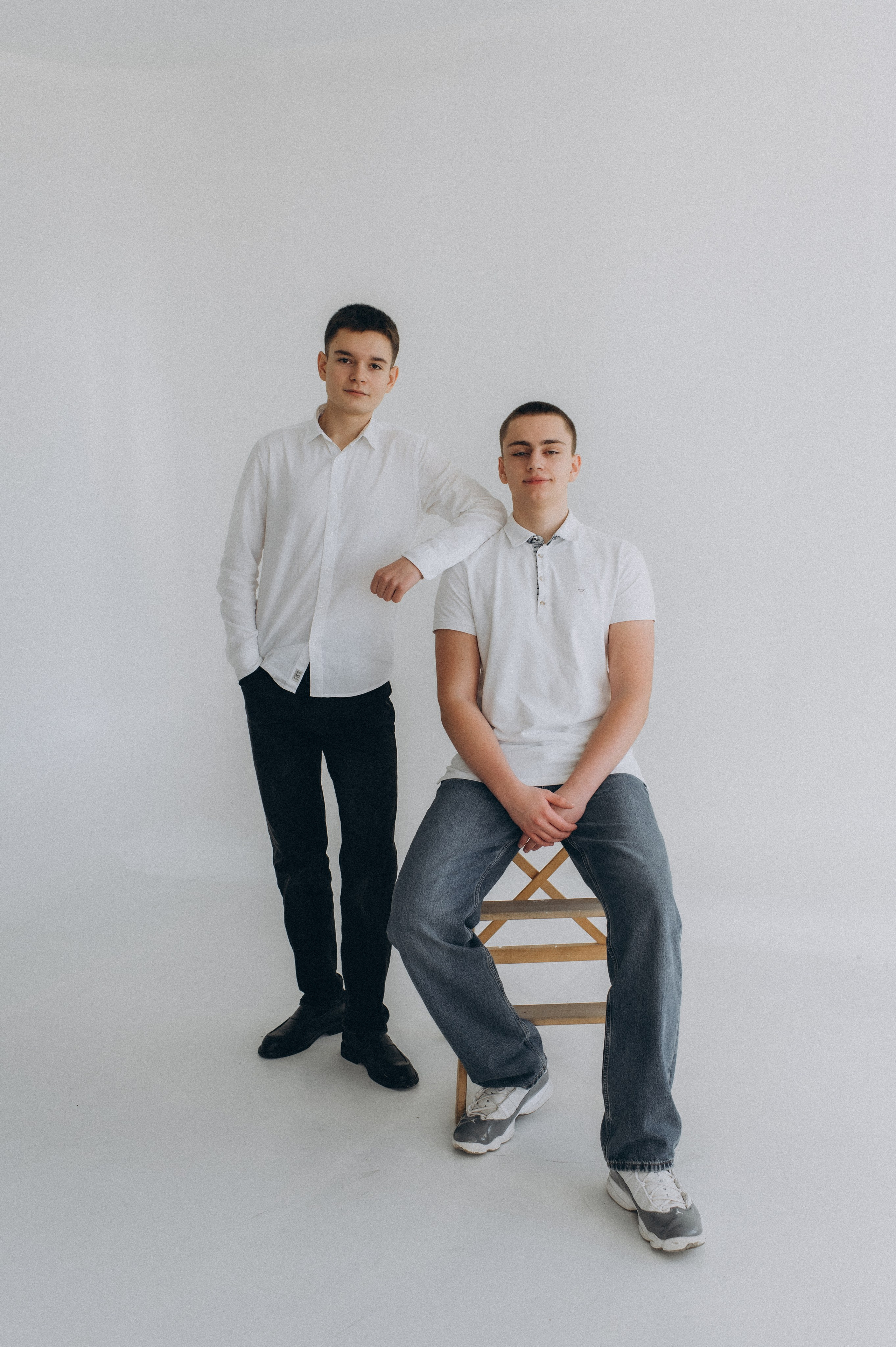 Фотосесія випускників, фотосесія на віньєтки Тернопіль, випускники Тернопіль, випуск 2025. Сімейний, дитячий та індивідуальний фотограф в м. Тернопіль, м. Львів