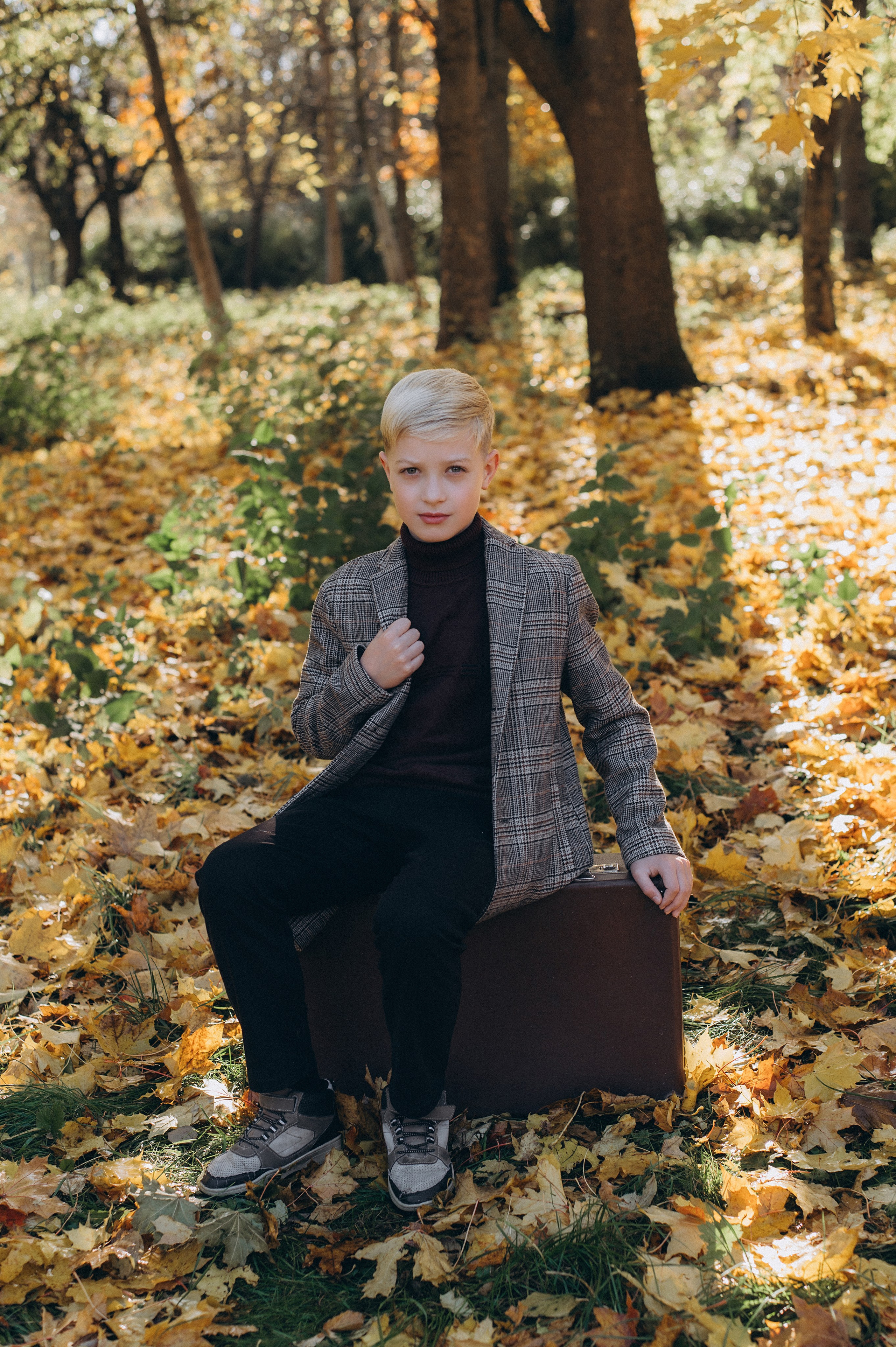 Осіння фотосесія 4 класу на віньєтки, випускні фотоальбоми Тернопіль, фотосесія випускників Тернопіль, шкільний випускний альбом Тернопіль. Сімейний, дитячий та індивідуальний фотограф в м. Тернопіль, м. Львів