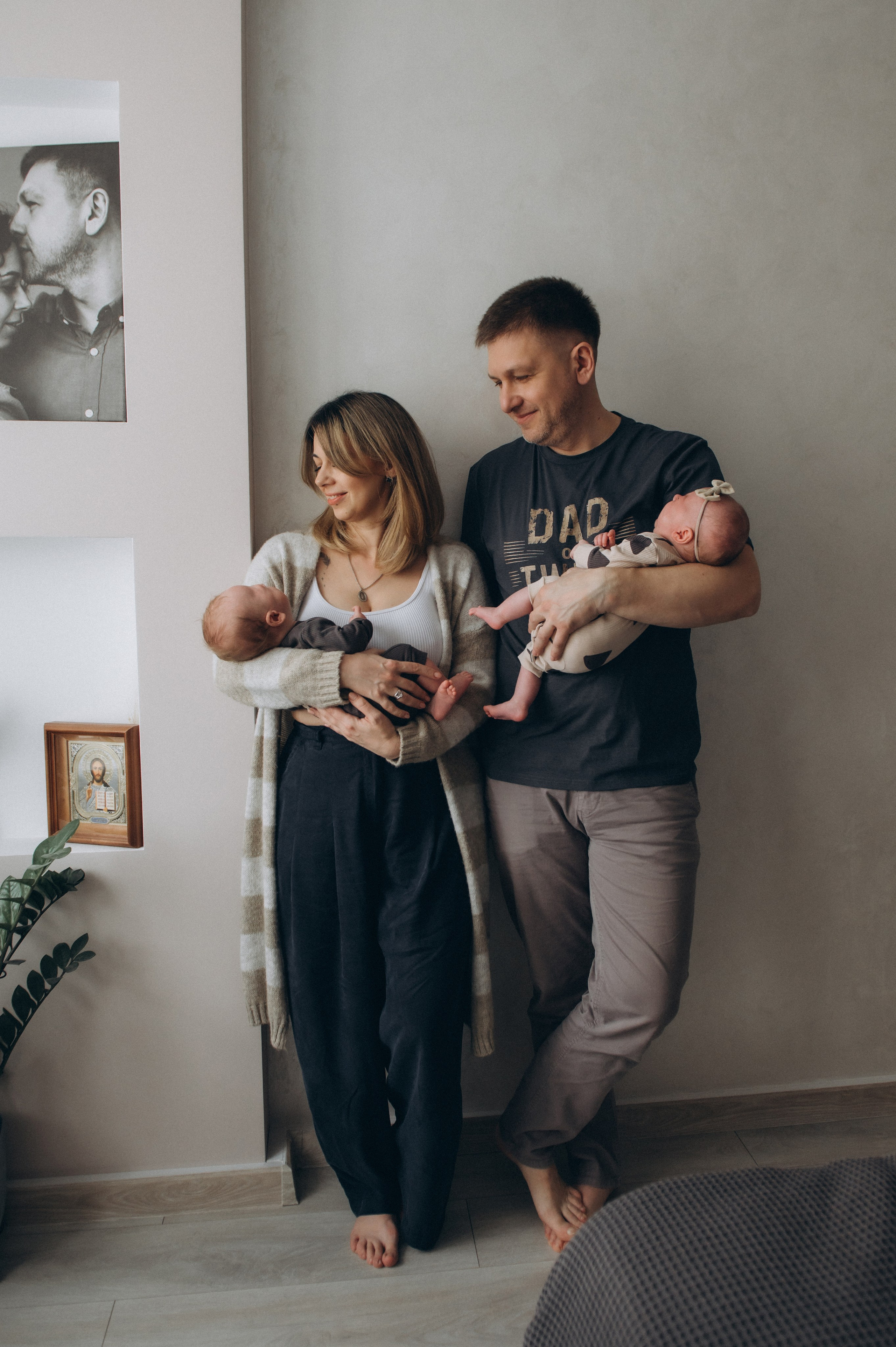 Сімейна фотосесія вдома Тернопіль, сімейний фотограф Львів Тернопіль, сімейна фотосесія Тернопіль, фотосесія двійні, зйомка близнюків. Сімейний, дитячий та індивідуальний фотограф в м. Тернопіль, м. Львів