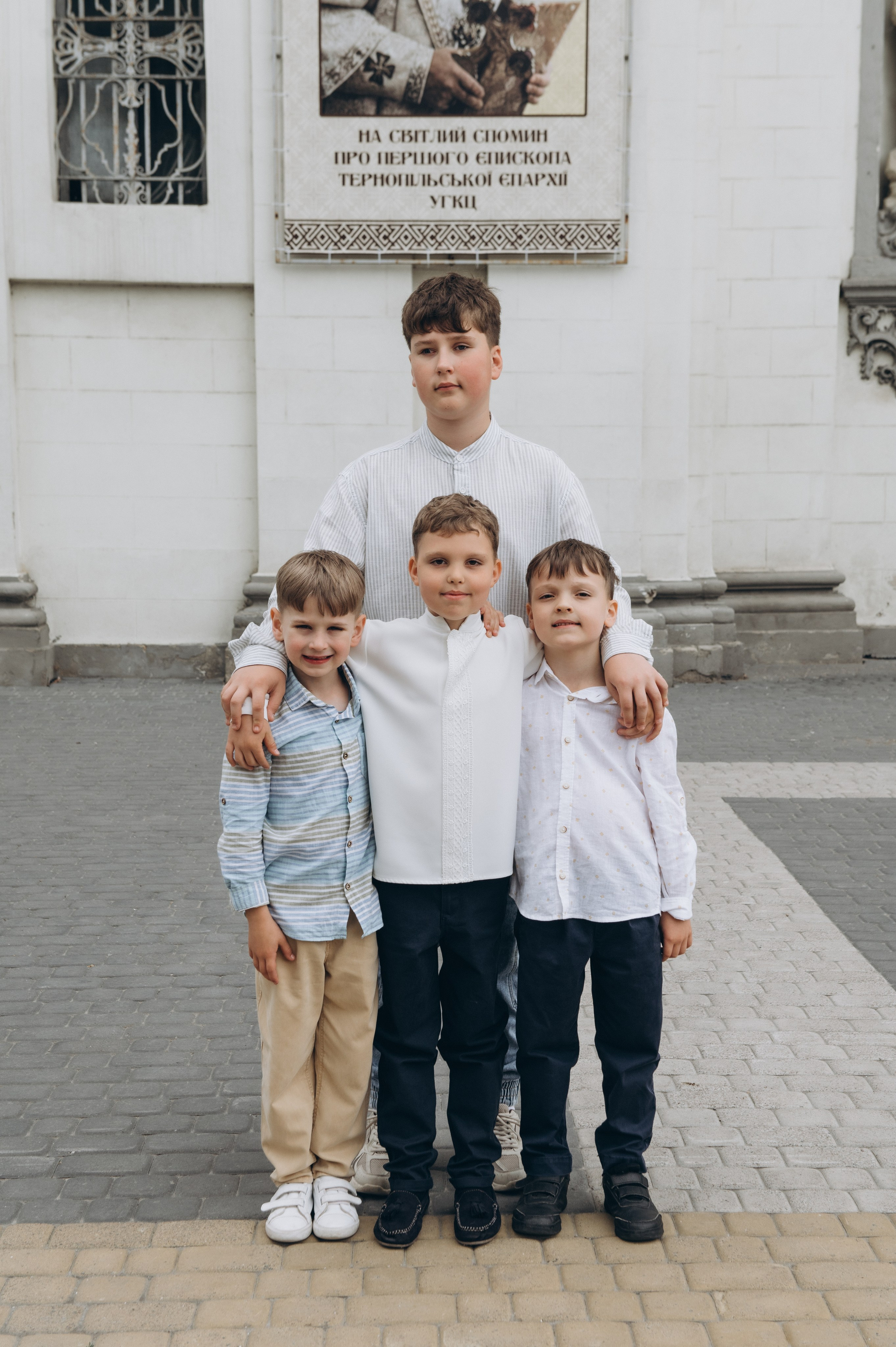 Фотосесія Першого Причастя Тернопіль, фотосесія Причастя Тернопіль, Таїнство Першого Причастя Тернопіль, Катедра Причастя Тернопіль. Сімейний, дитячий та індивідуальний фотограф в м. Тернопіль, м. Львів