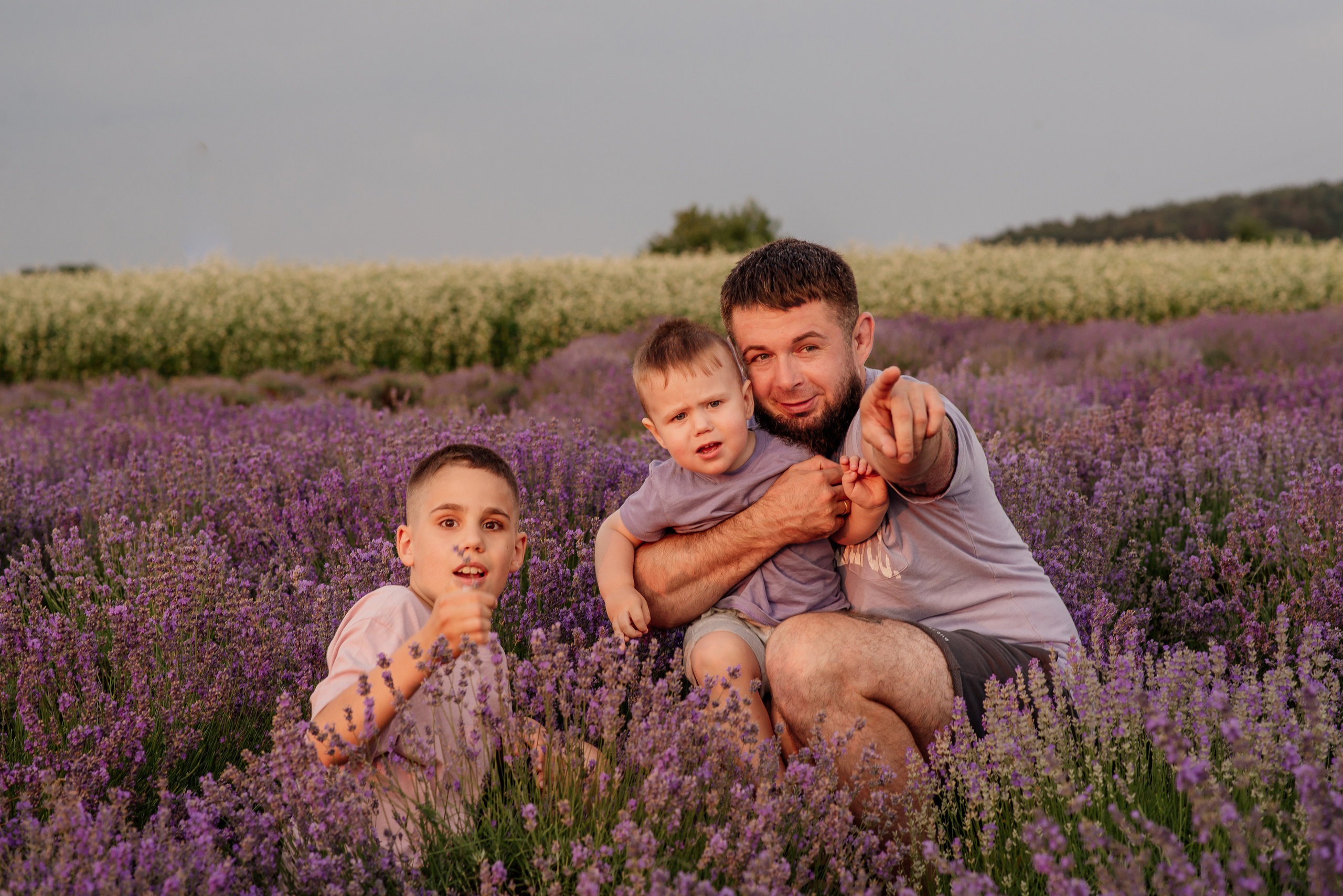 Сімейна фотосесія в лаванді. Микола, Христина, Марк, Макар, Меланія. Сімейний, дитячий та індивідуальний фотограф в м. Тернопіль, м. Львів