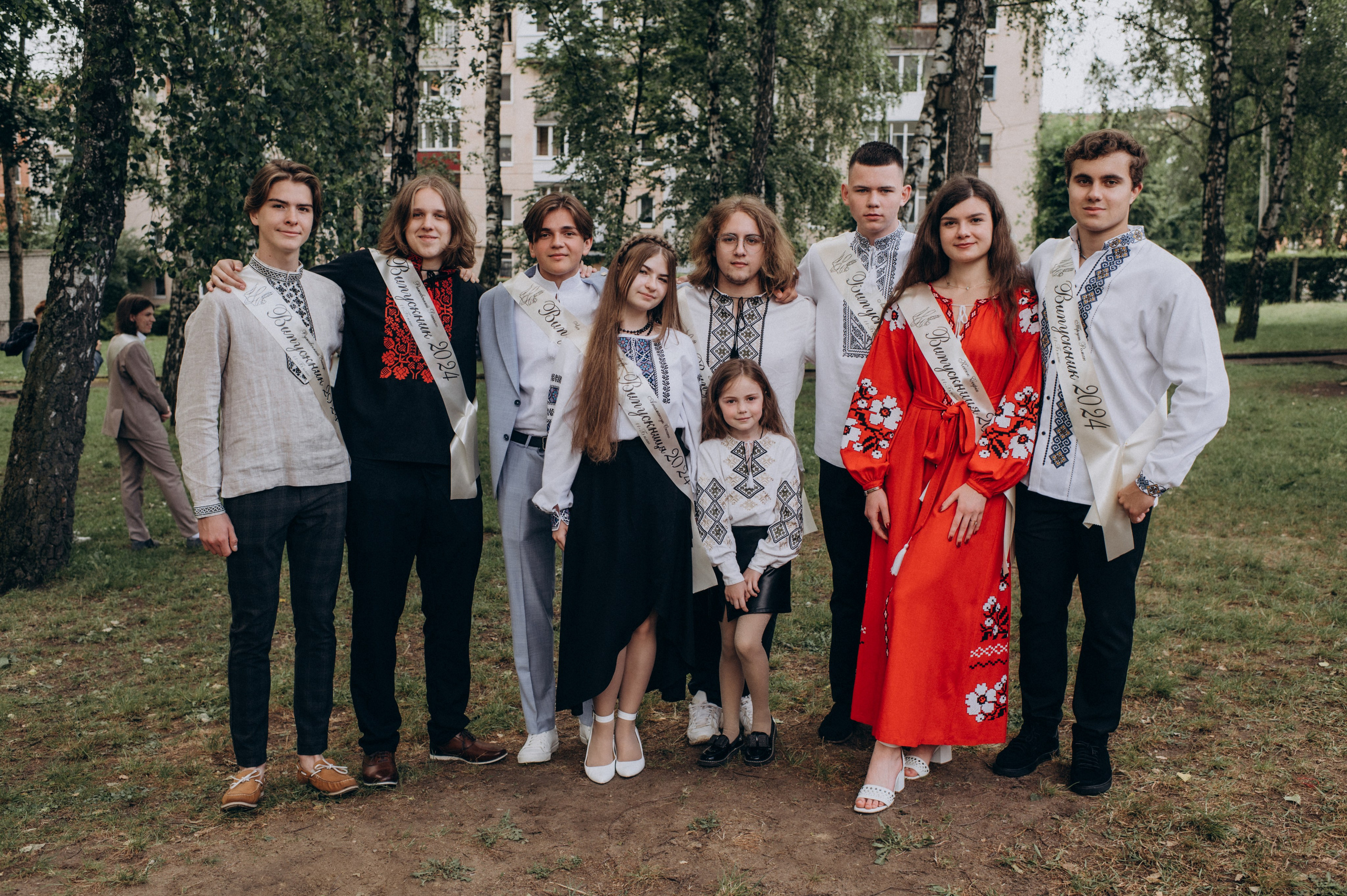 Фотосесія останнього дзвоника, фотосесія випускників Тернопіль, випускний 2024. Сімейний, дитячий та індивідуальний фотограф в м. Тернопіль, м. Львів