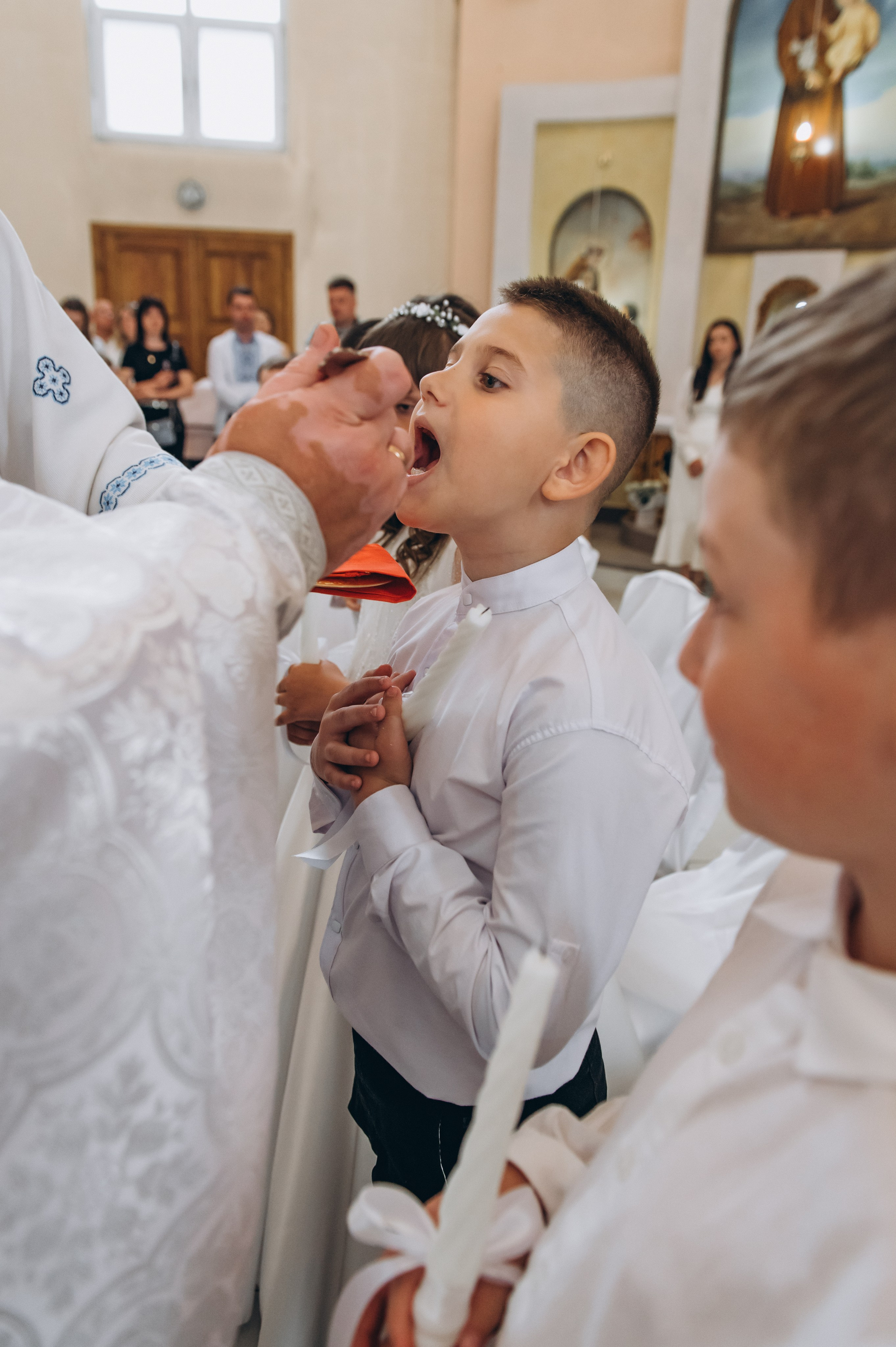 Фотосесія Причастя Тернопіль, зйомка Причастя, фотограф на Причастя Тернопіль, Причастя Львів, церква Петра і Павла. Сімейний, дитячий та індивідуальний фотограф в м. Тернопіль, м. Львів