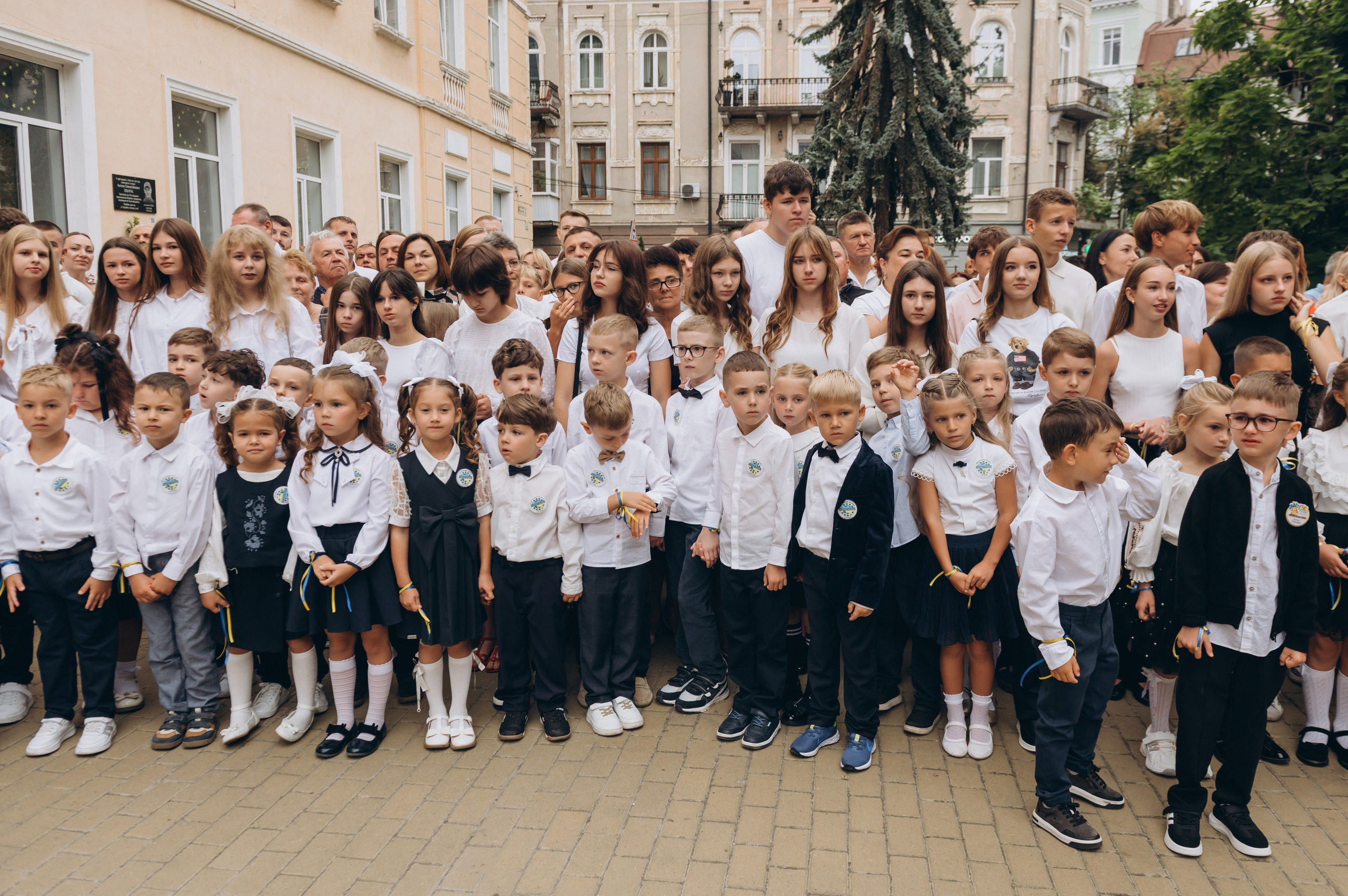 Перший дзвоник у Тернополі, фотосесія першокласників