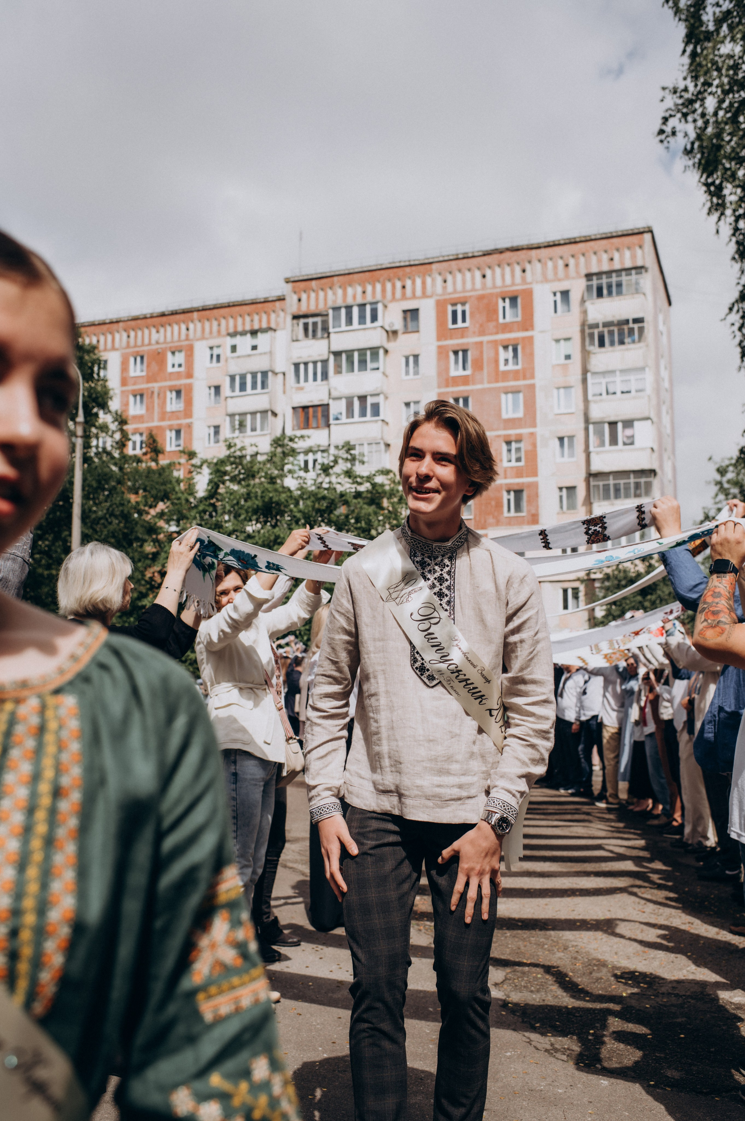 Фотосесія останнього дзвоника, фотосесія випускників Тернопіль, випускний 2024. Сімейний, дитячий та індивідуальний фотограф в м. Тернопіль, м. Львів