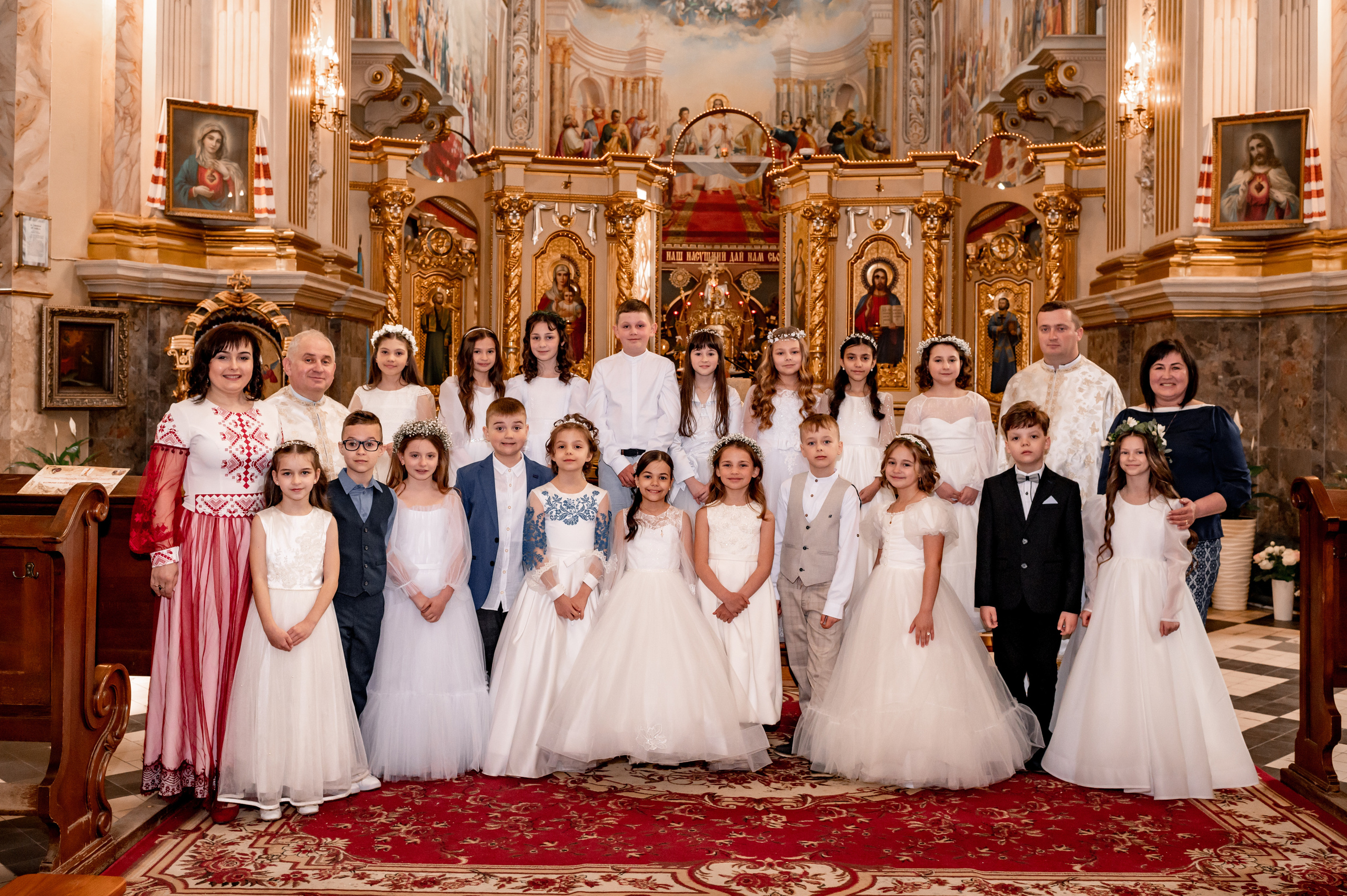 Фотосесія Першого Причастя Тернопіль, зйомка Причастя Тернопіль, Таїнство Першого Причастя Тернопіль, Катедра Причастя Тернопіль. Сімейний, дитячий та індивідуальний фотограф в м. Тернопіль, м. Львів